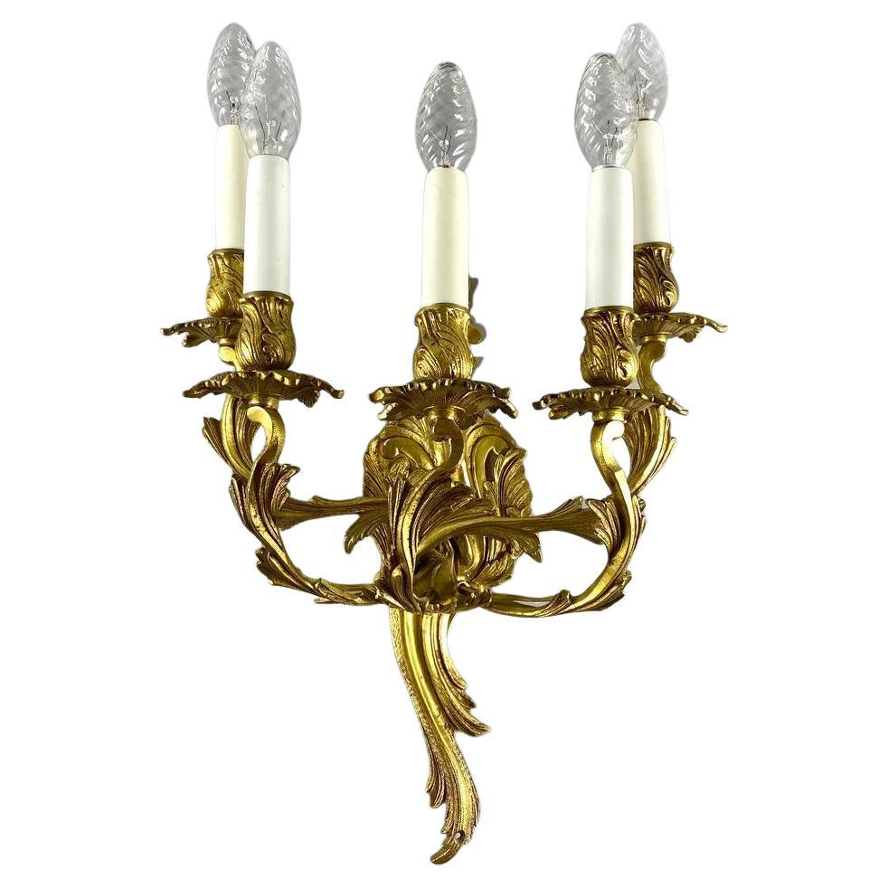 Lussuosa lampada da parete con cinque sconsole Applique in bronzo vintage