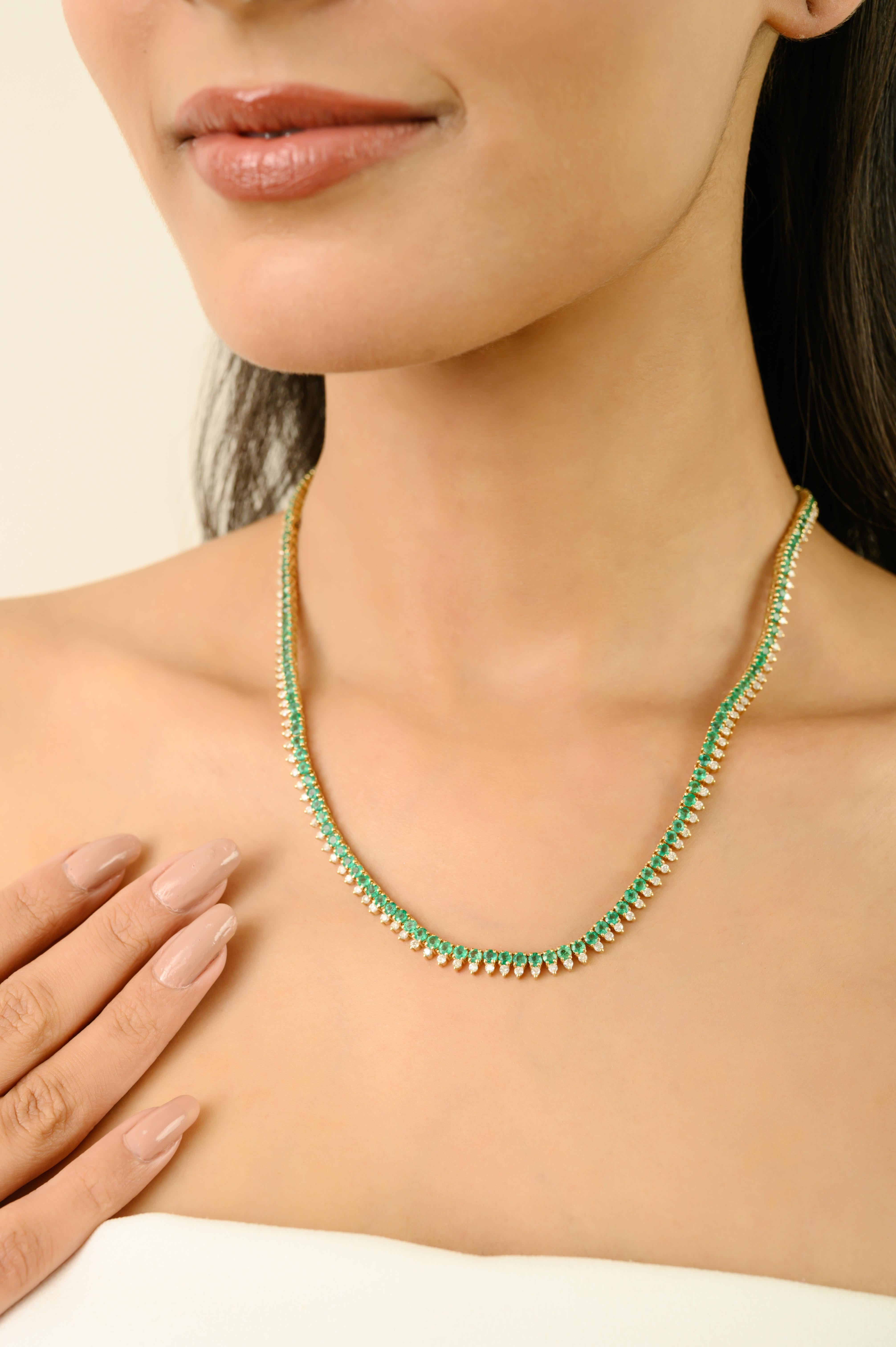 Luxuriöse 10,2 CTW Smaragd & 3,45 CTW Diamant Tennis-Halskette aus 18K Gelbgold Damen im Angebot