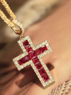 Luxury 18K Gold 0.80ct Ruby Diamond Cross Pendant