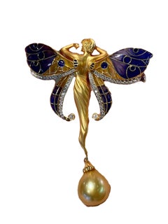 Luxury 18K Gold Elf Brooch with South Sea Pearl and Diamonds
