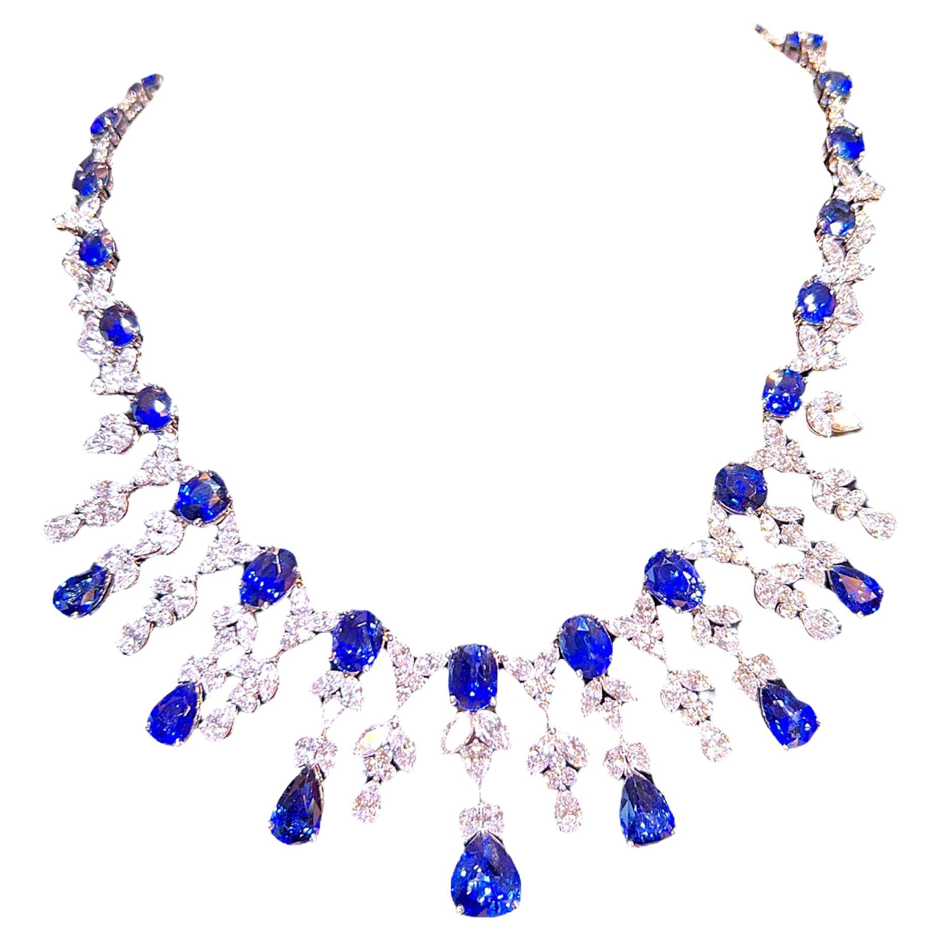 Collana di lusso in oro bianco 18k con zaffiro di Ceylon e diamanti, 82,58 carati In condizioni Nuovo in vendita a Great Neck, NY