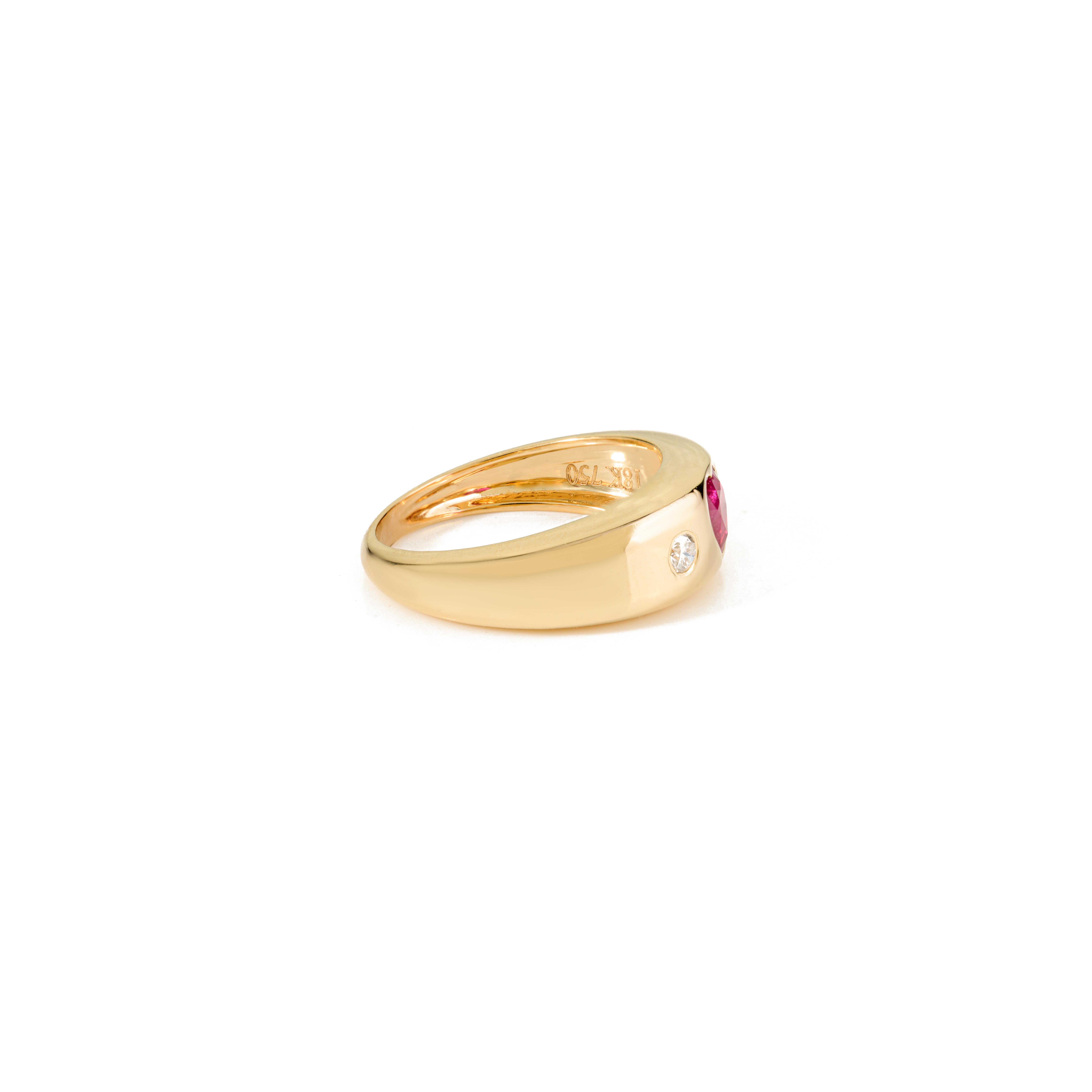 En venta: Lujoso anillo de oro amarillo de 18 quilates con rubí talla corazón y cúpula de diamantes Joyería fina  5