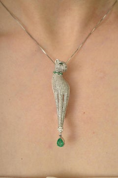 Pendentif panthère en or blanc 14k avec yeux en émeraude, 2.24Ct Diamond Brooch