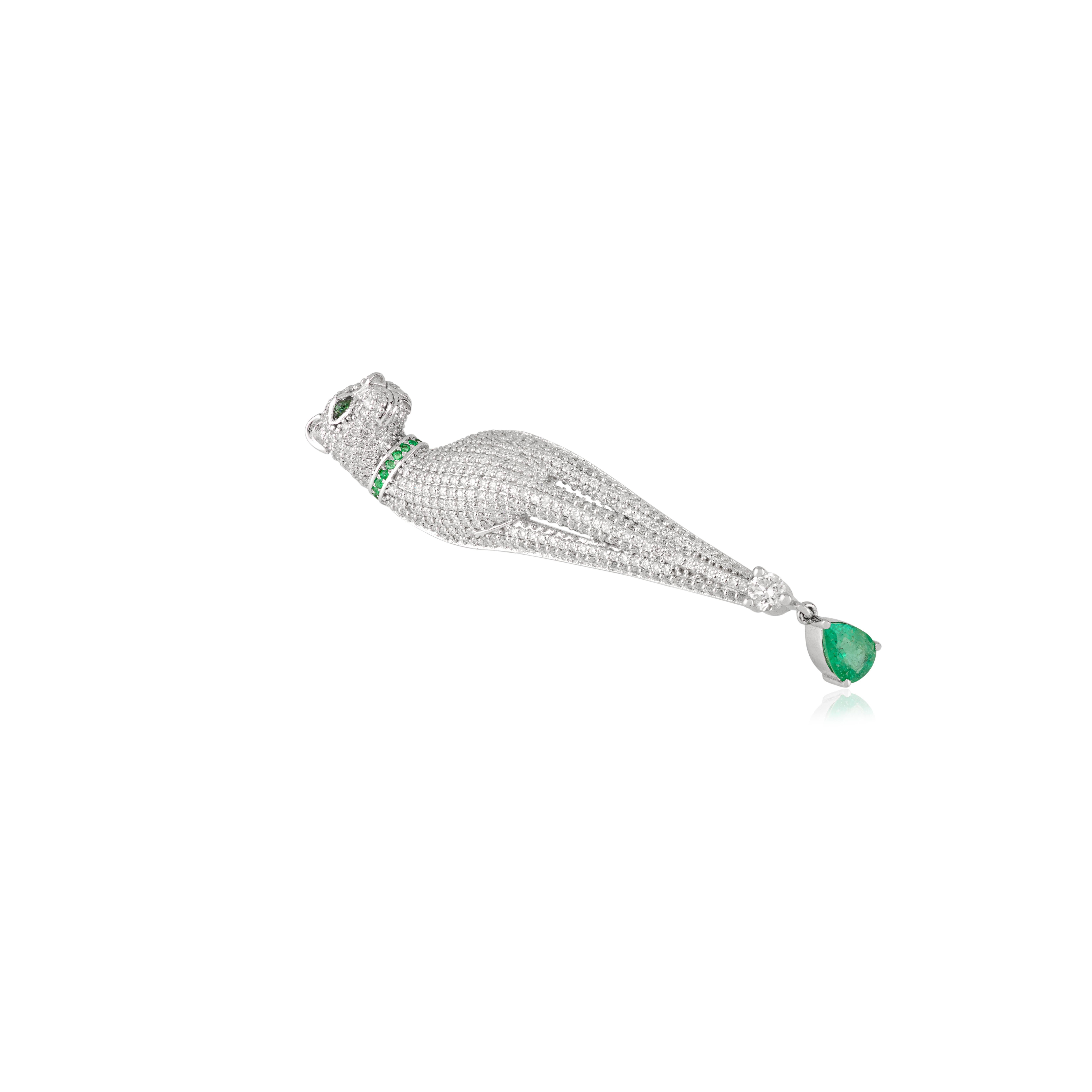 Luxus 2.24Ct Diamant Panther Brosche Anhänger in 14k Weißgold mit Smaragd Augen im Angebot 1