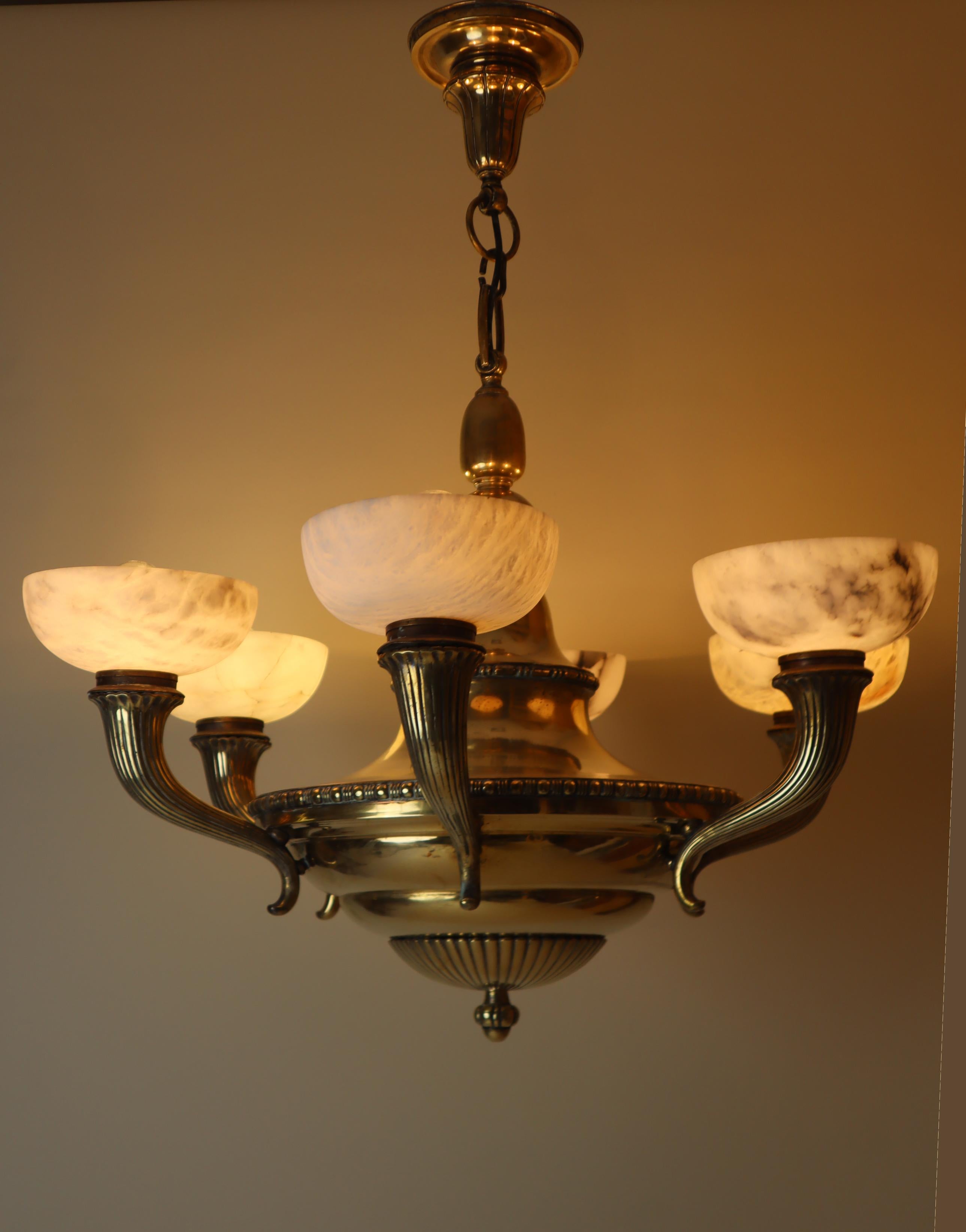 Luxury Alabaster and Brass Art Nouveau Cornucopia Chandelier For Sale 10