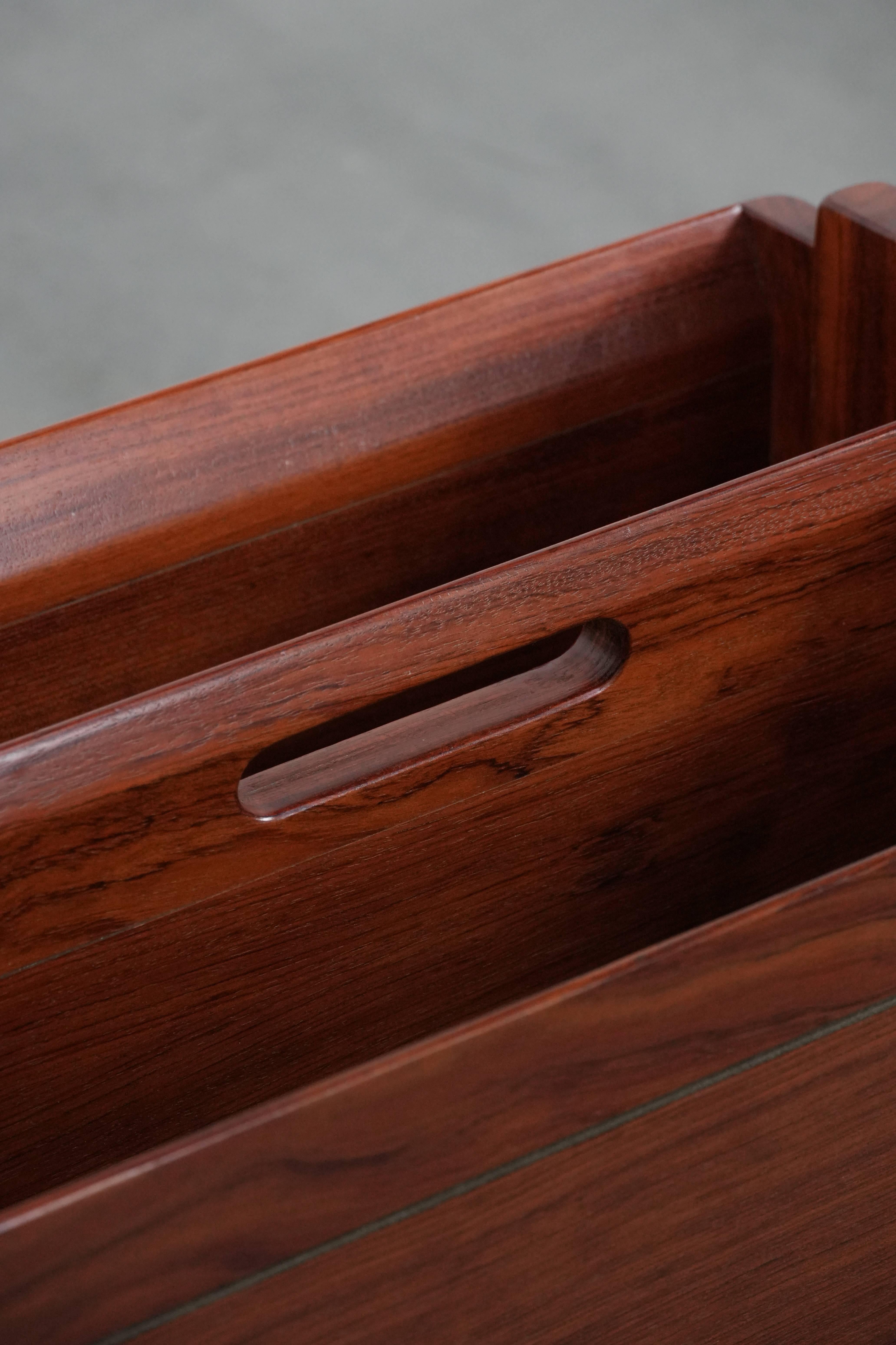 Legno Lussuoso e bellissimo portariviste Art Deco in vendita