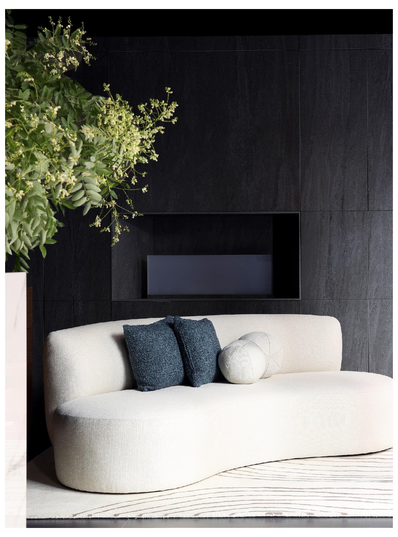 Spanish Luxury Area Rug, Art Design, NZ Wool & Viscose, 180 x 240 cm For Sale