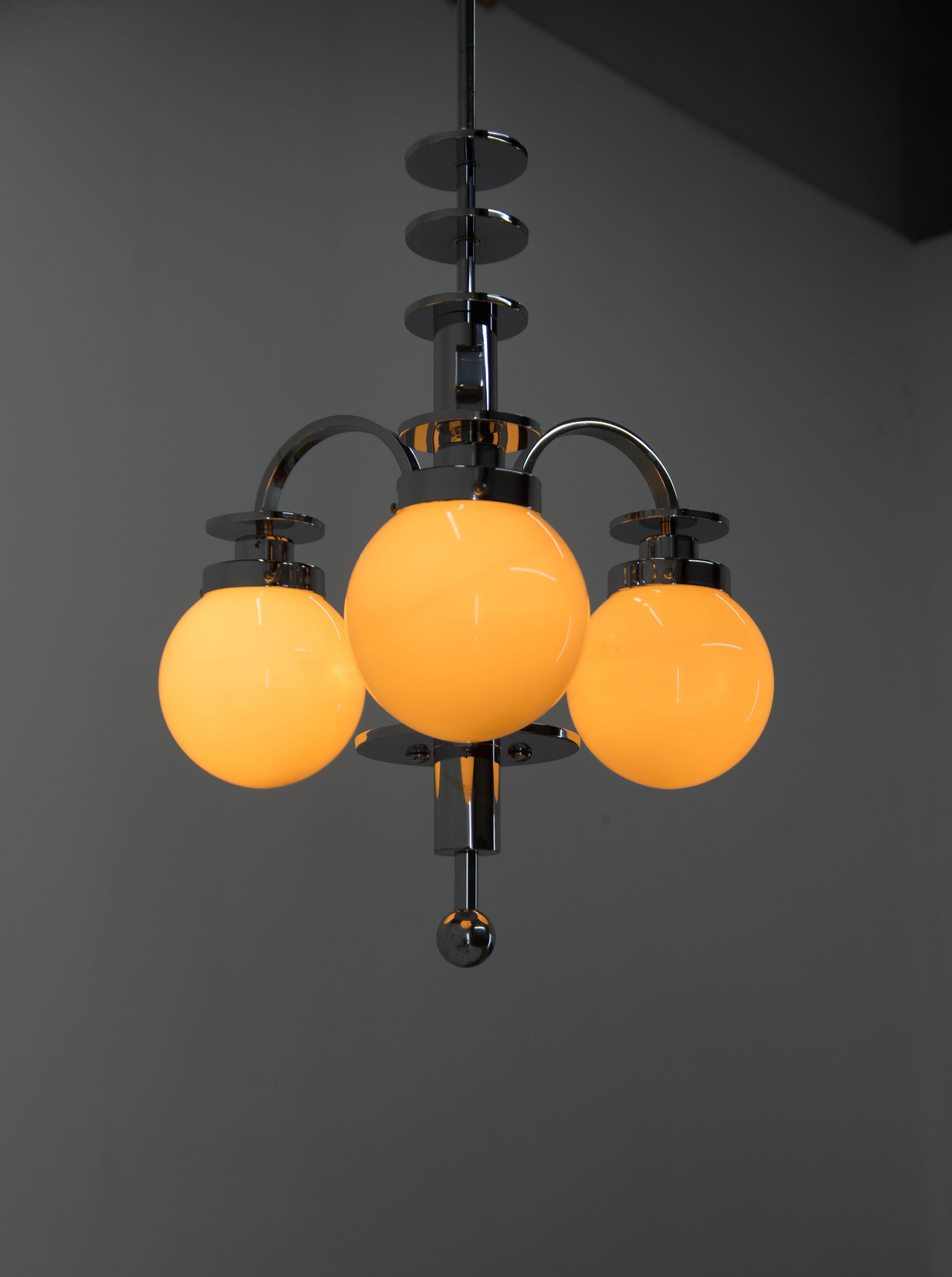 Mid-20th Century Luxury Art Deco Chandelier, 1930s For Sale