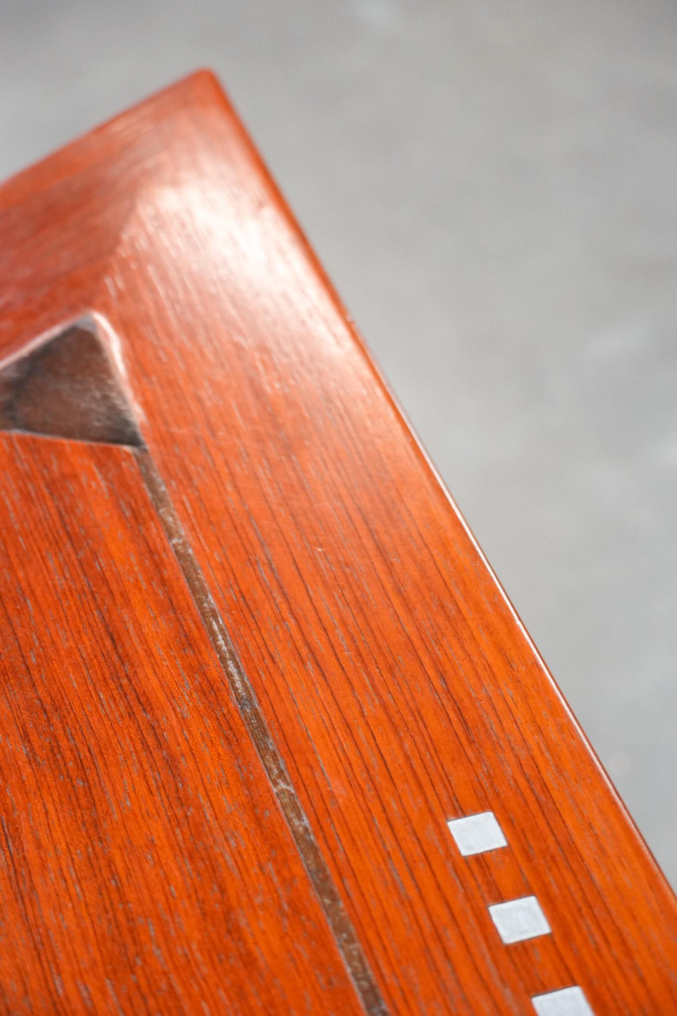 Luxury Art Deco design side/coffee table in a triangle shape For Sale 8