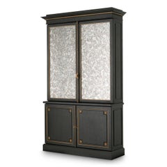 Luxury Bar Cabinet in Black Finish and Mirror Glass