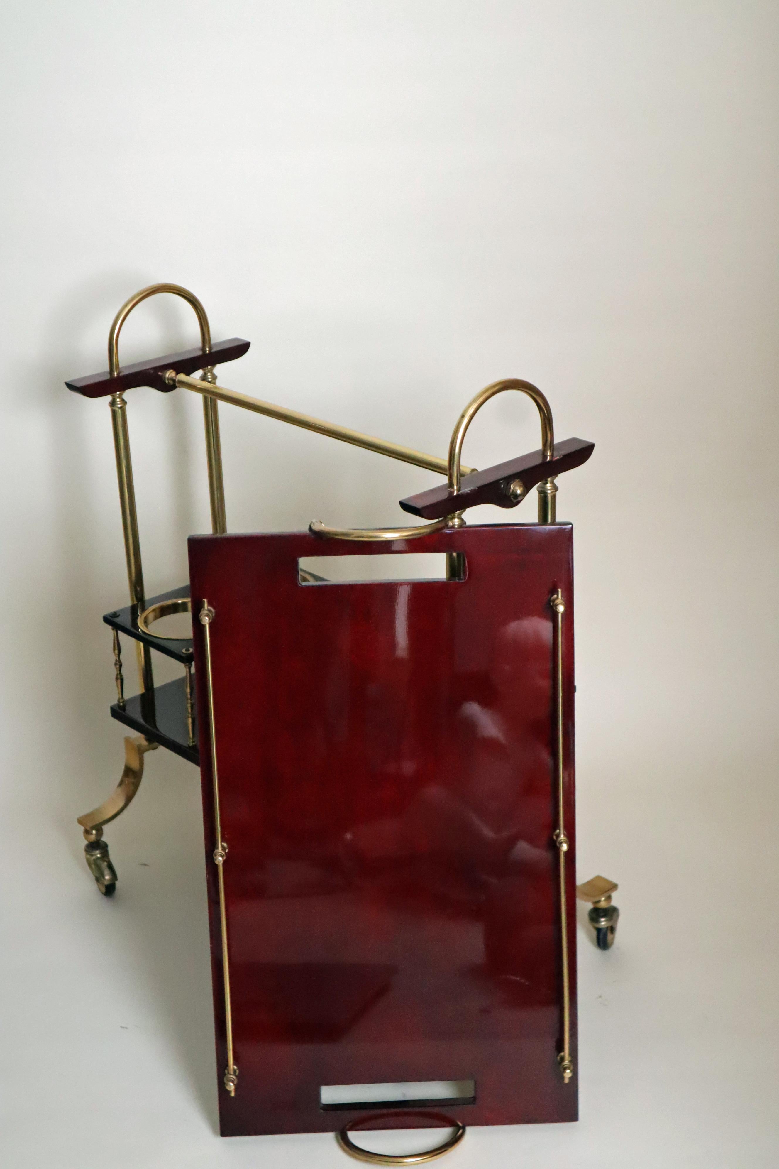 Luxury Bar Cart in Dark Red Goatskin and Brass with Removable Tray  Aldo Tura For Sale 8
