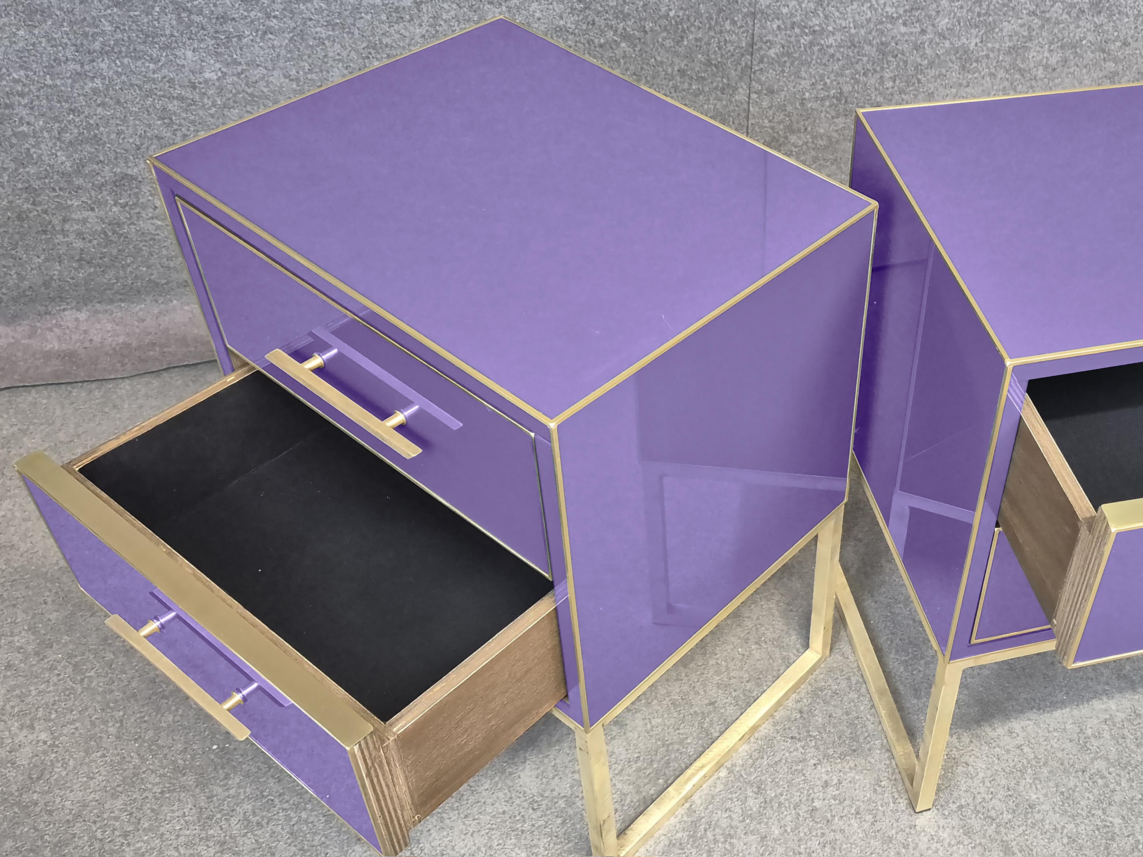 Italian Luxury Bedside Tables in Violet Glass, Solid Wood and Brass Edges, Made in Italy For Sale