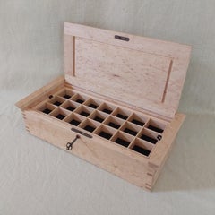 Luxury Bird’s-Eye Maple Jewelry Box – Handcrafted with Tray and Lock