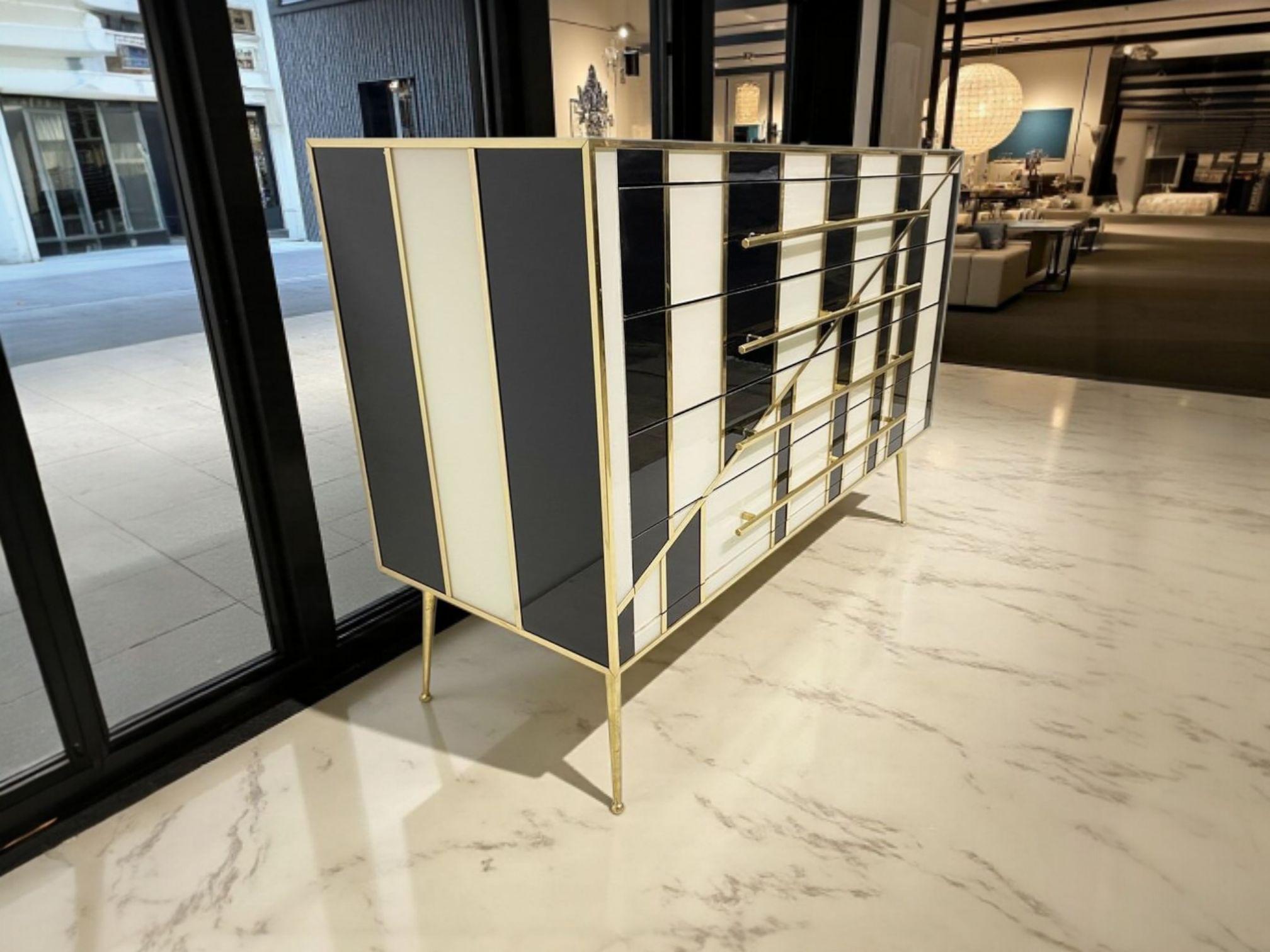 Fait main Commode de luxe noire et blanche faite à la main en Italie par Justfurnituress en vente