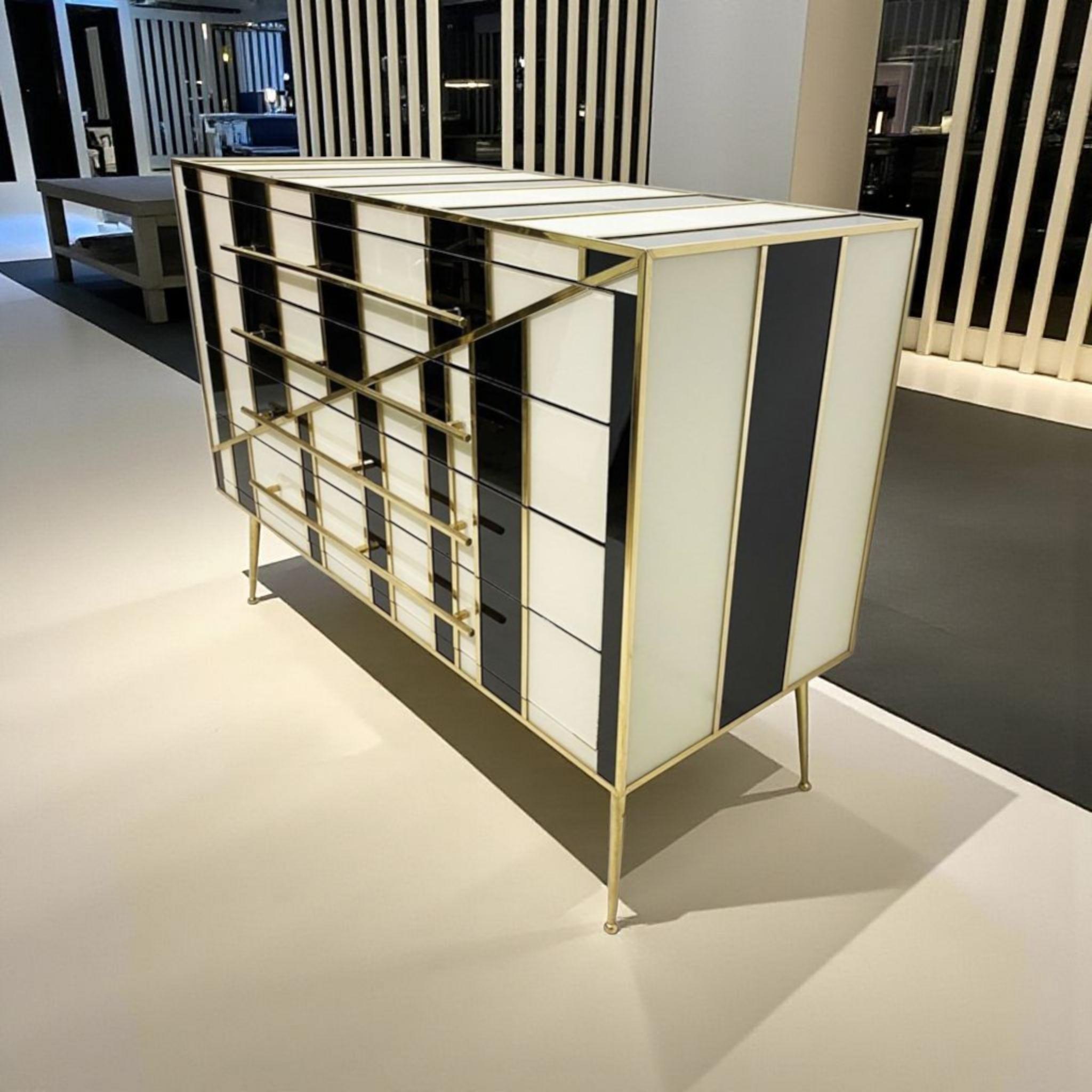 Laiton Commode de luxe noire et blanche faite à la main en Italie par Justfurnituress en vente