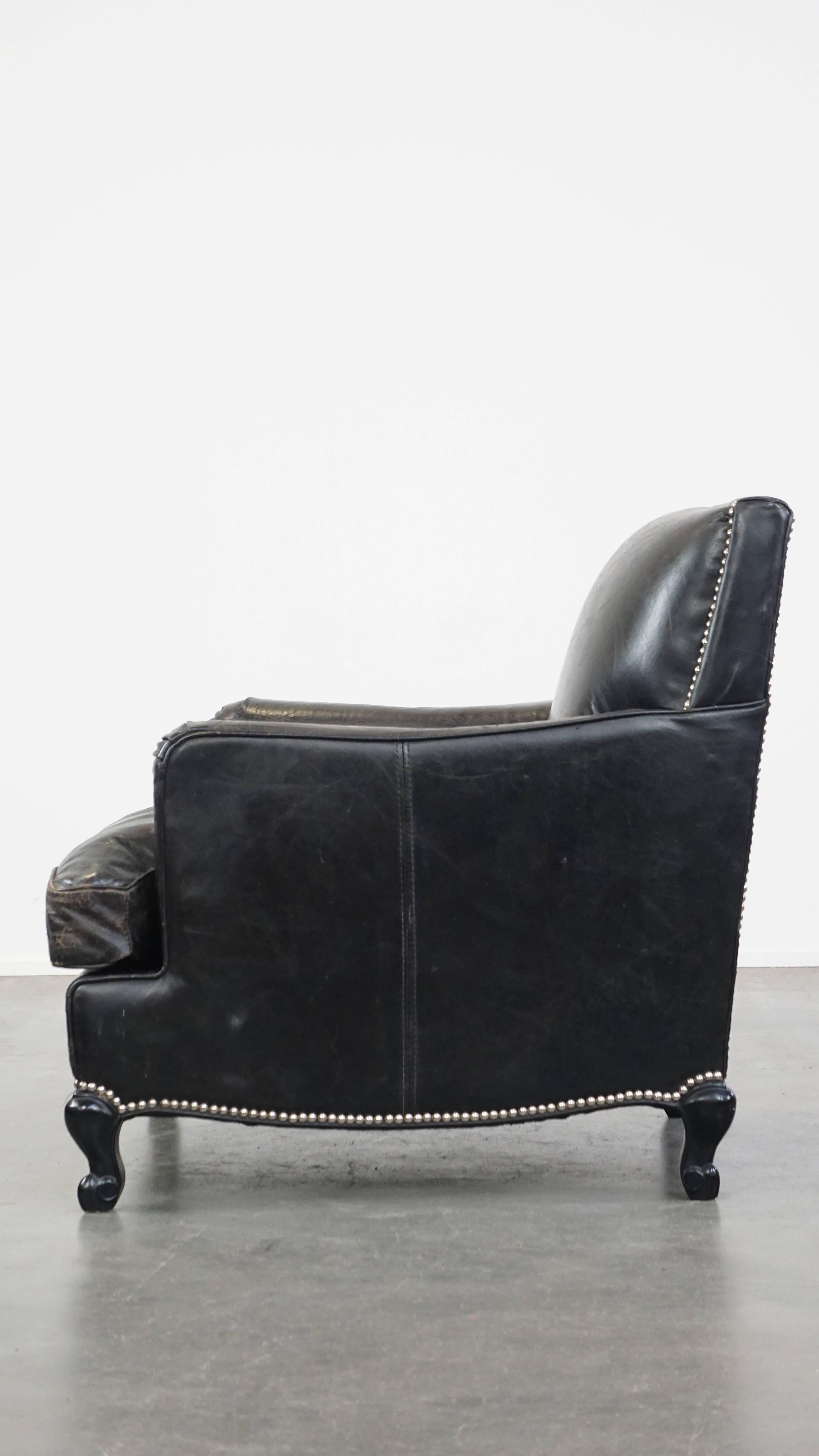 Luxury Black Grained Cowhide Leather Armchair with Deep Seat In Good Condition For Sale In Harderwijk, NL