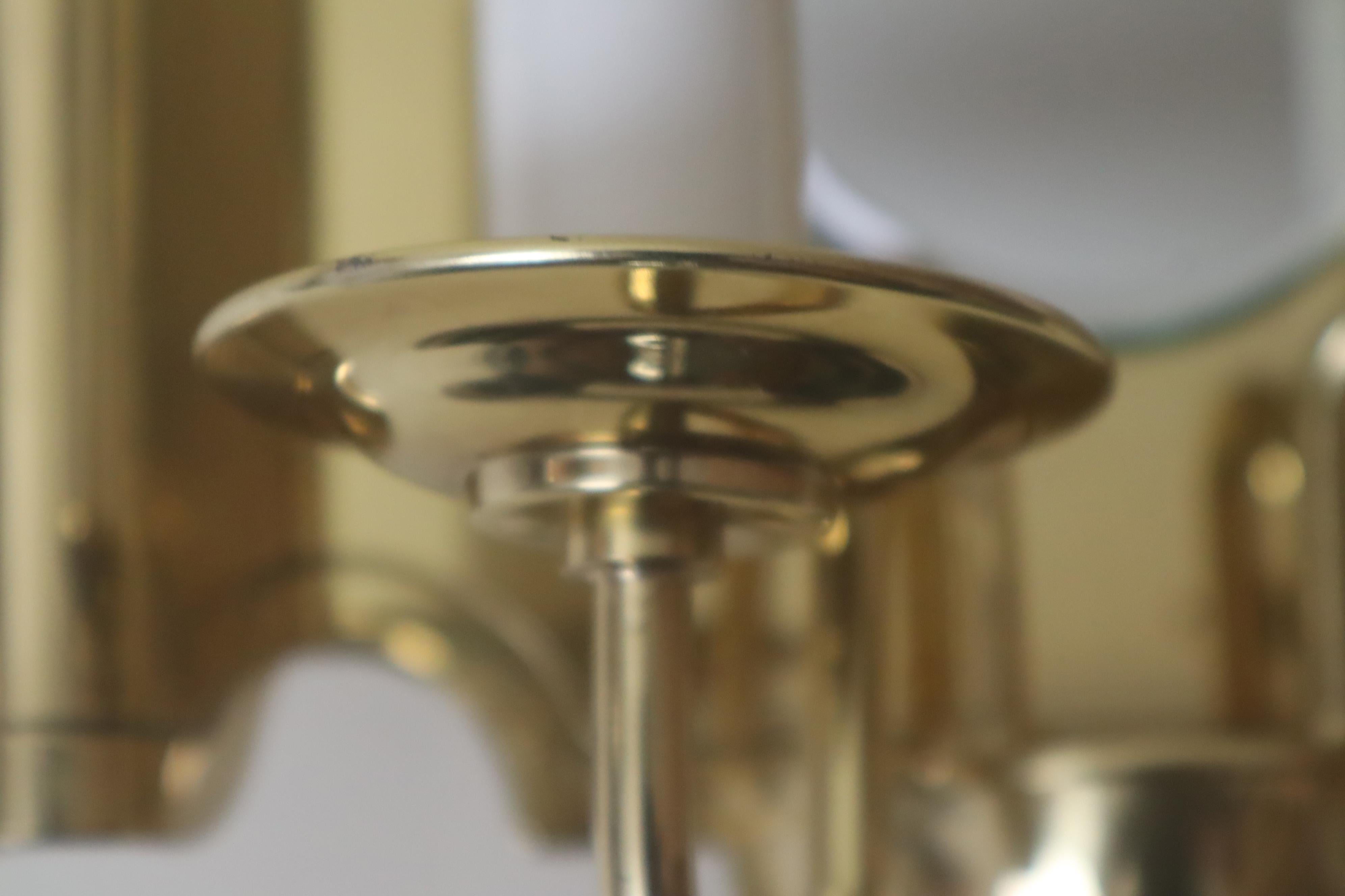 Lampe murale de luxe en laiton avec miroir, Vereinigte Werkstätten en vente 3