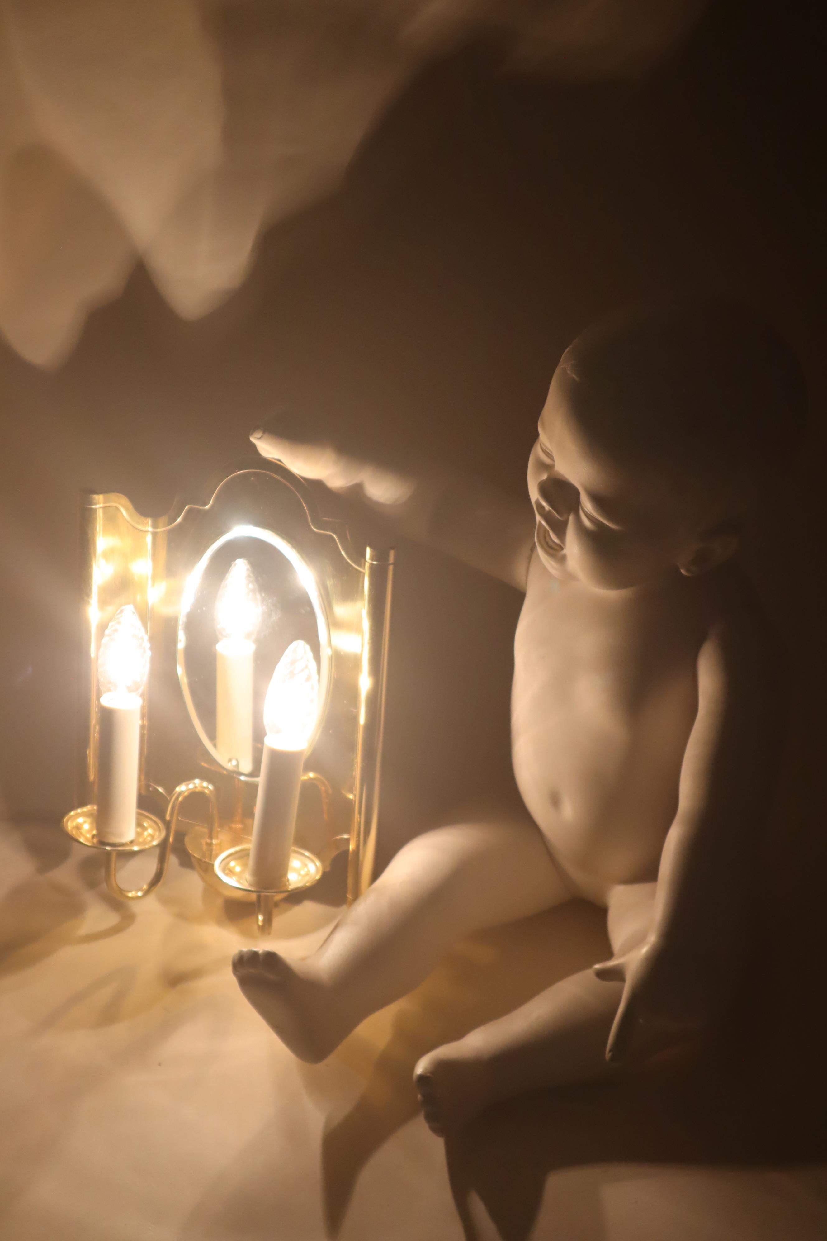 Lampe murale de luxe en laiton avec miroir, Vereinigte Werkstätten en vente 11