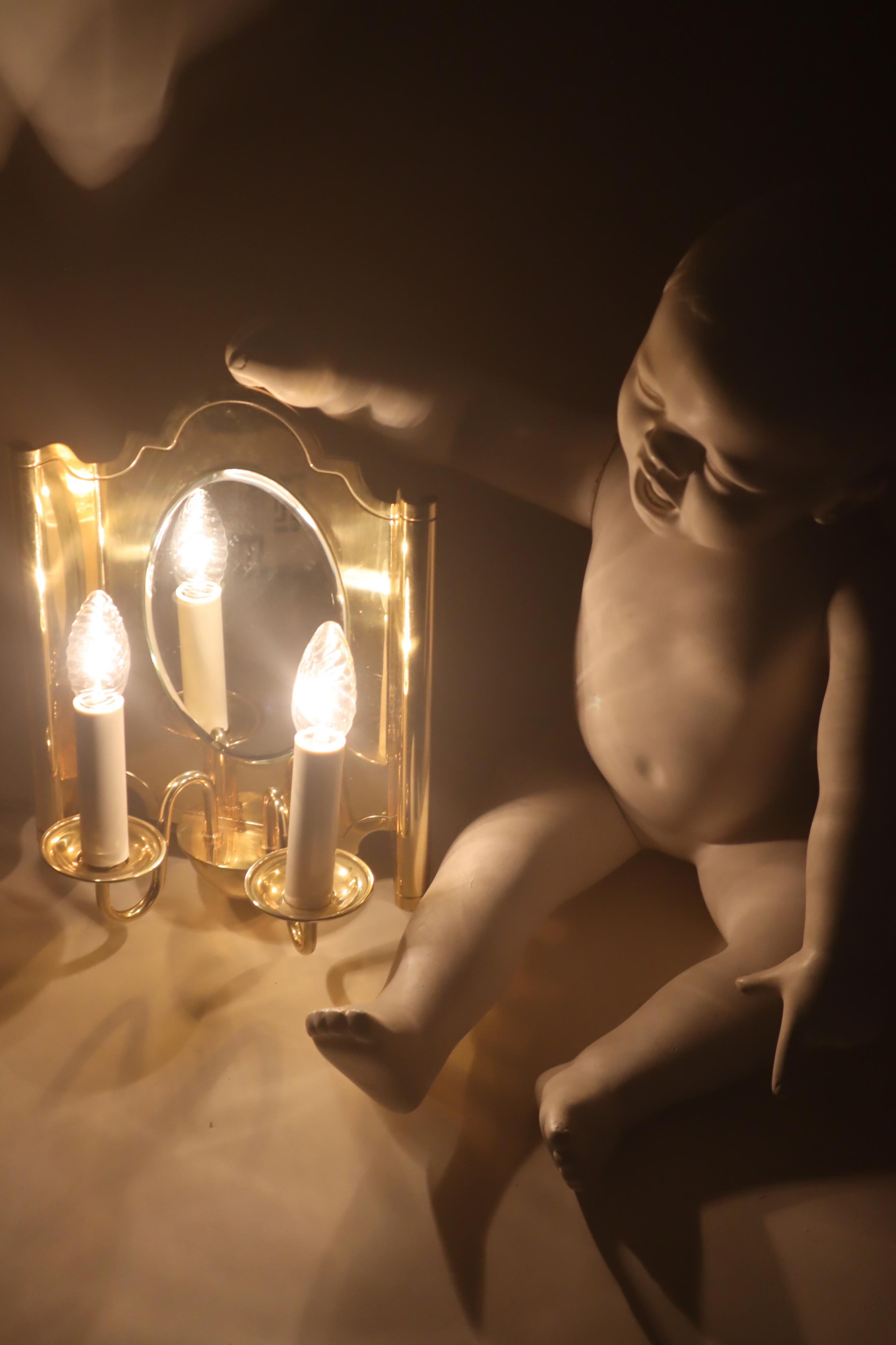 Lampe murale de luxe en laiton avec miroir, Vereinigte Werkstätten en vente 12