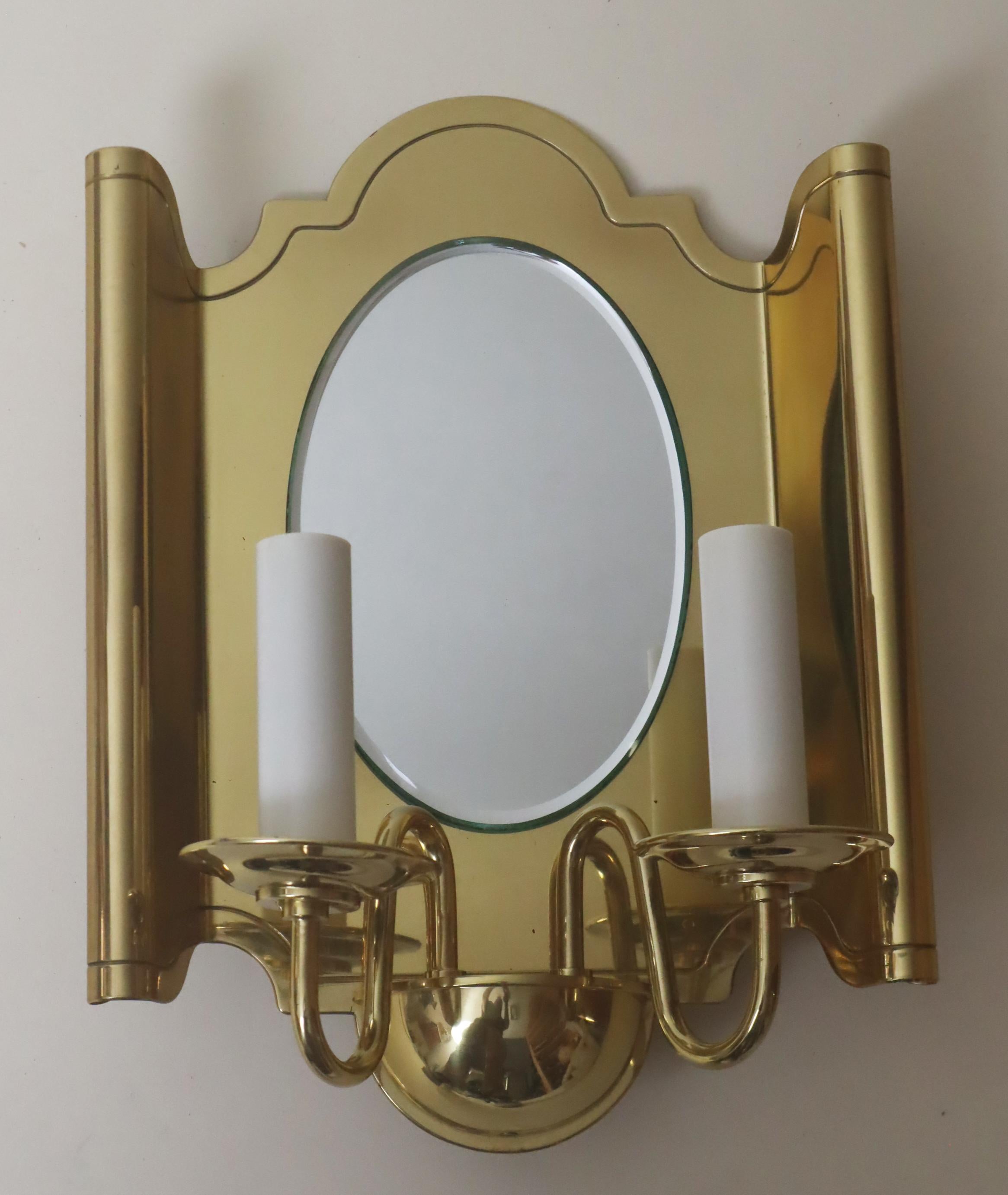 Laiton Lampe murale de luxe en laiton avec miroir, Vereinigte Werkstätten en vente
