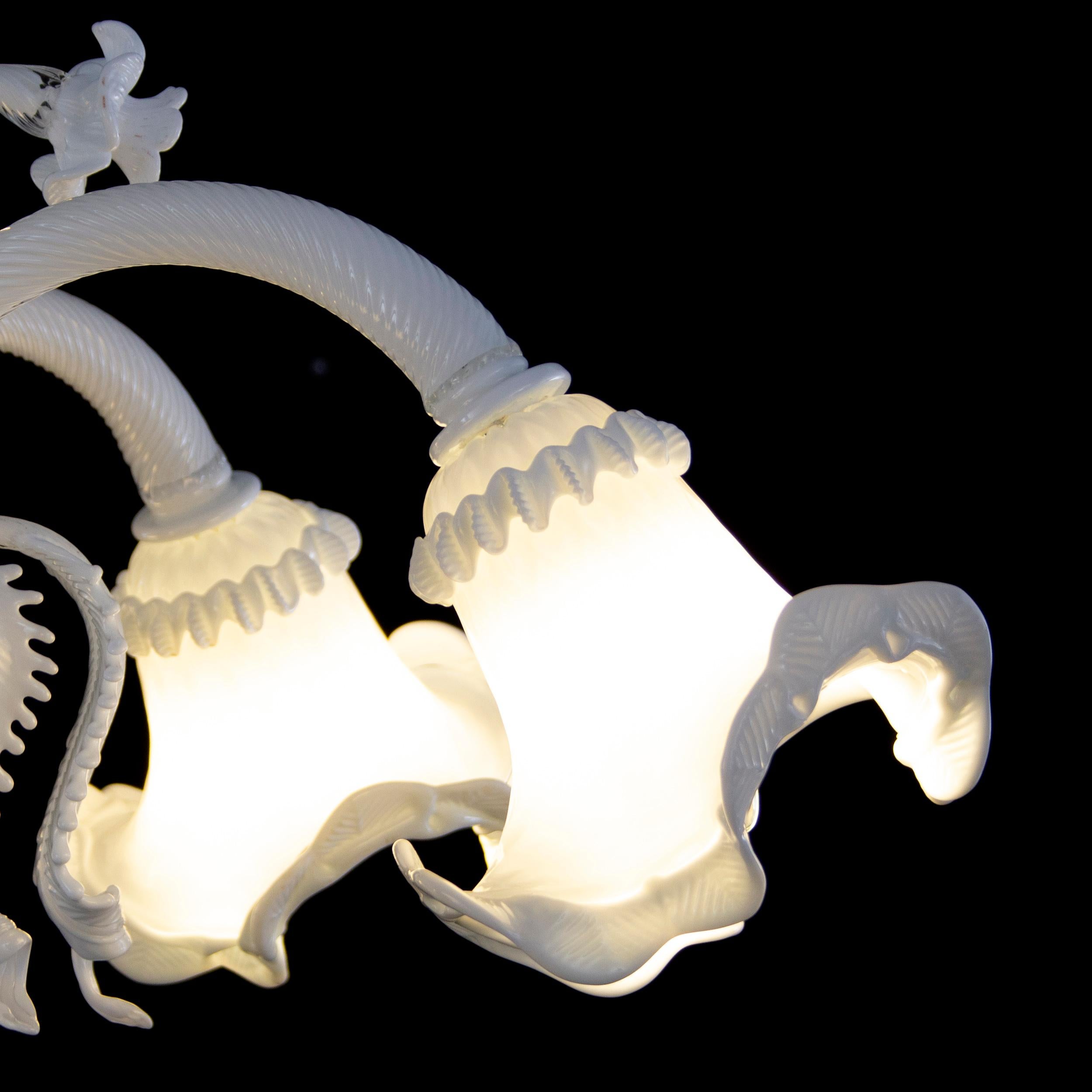 Contemporary Luxury Chandelier 5 Arms White Encased Murano Glass by Multiforme For Sale