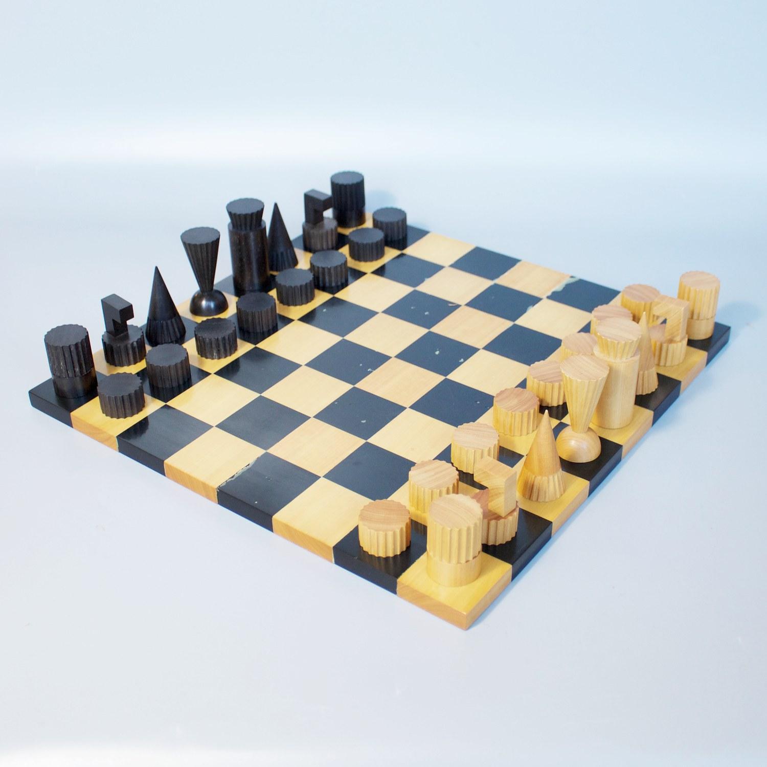English Luxury Chess and Draughts Set by Ghiso for Dunhill Ebony and Boxwood Pieces
