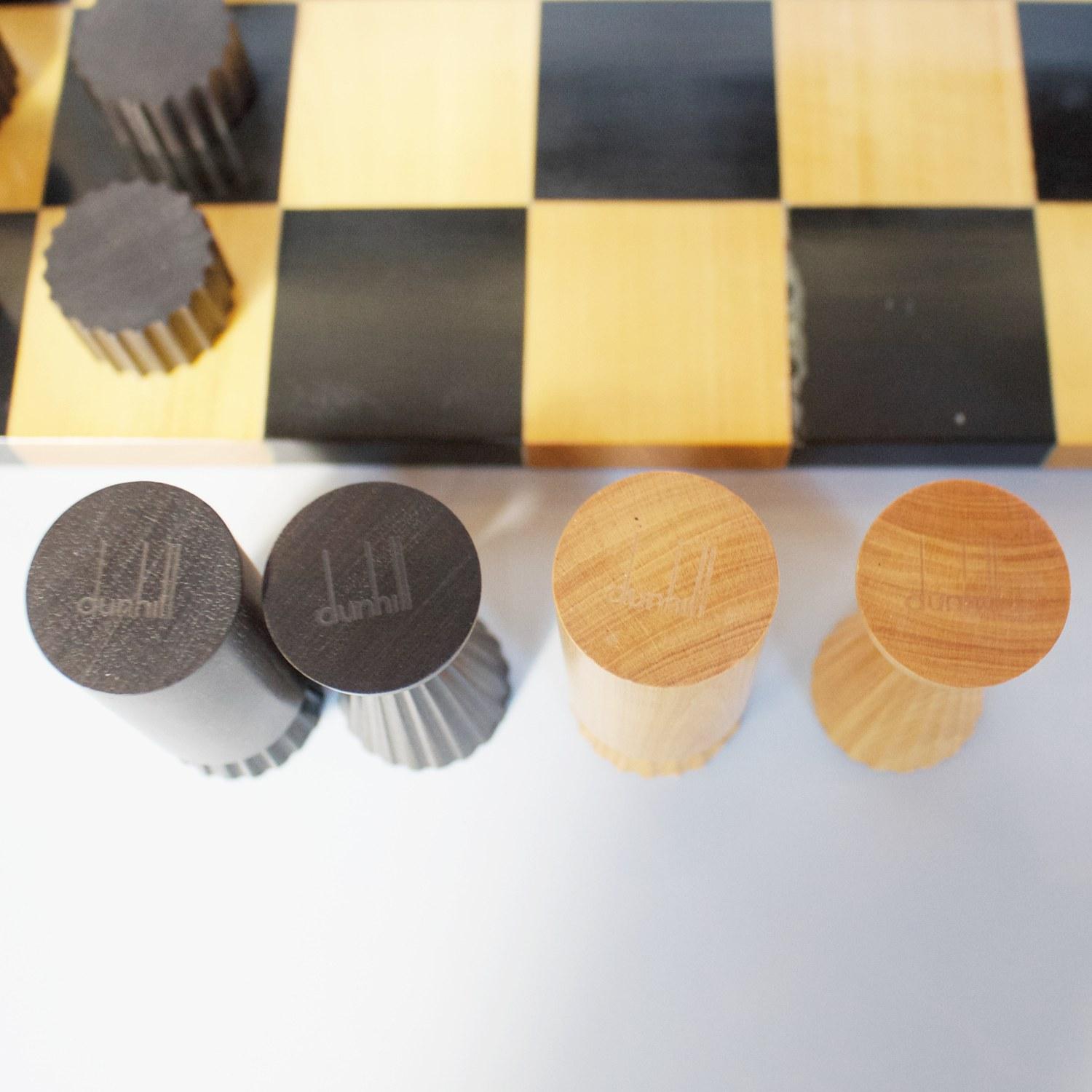 Luxury Chess and Draughts Set by Ghiso for Dunhill Ebony and Boxwood Pieces In Good Condition In Forest Row, East Sussex