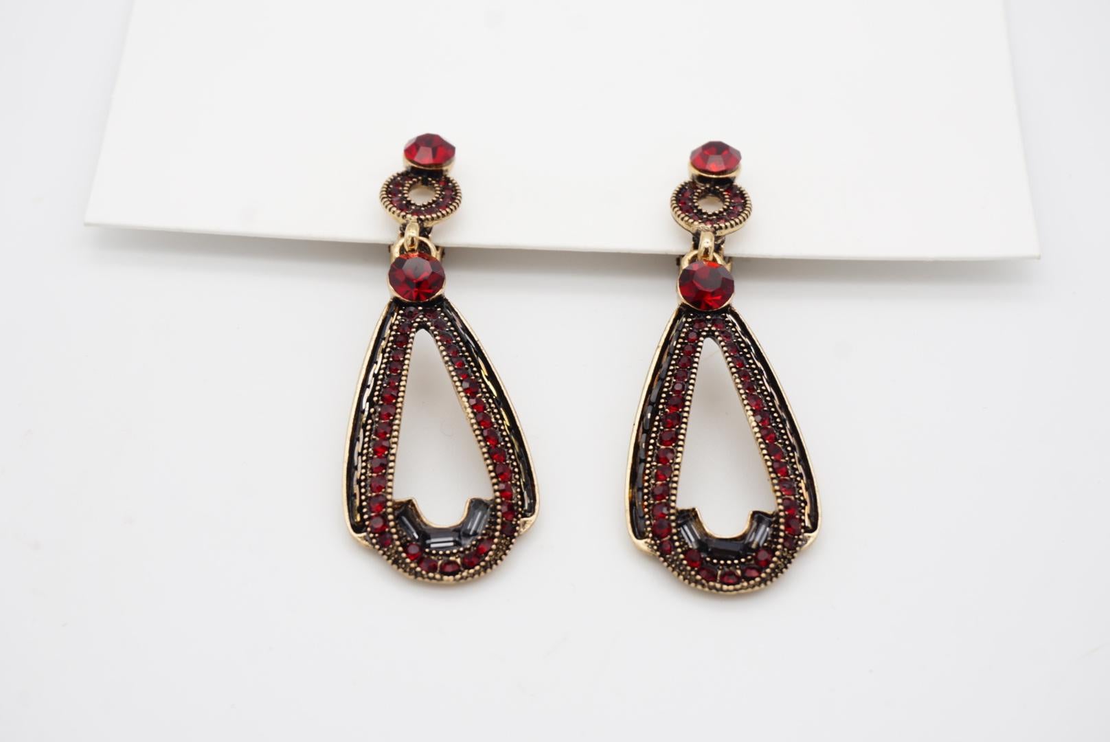 Luxury Classic Red Ruby Swarovski Crystals Drop Retro Gold Clip On Earrings For Sale 2
