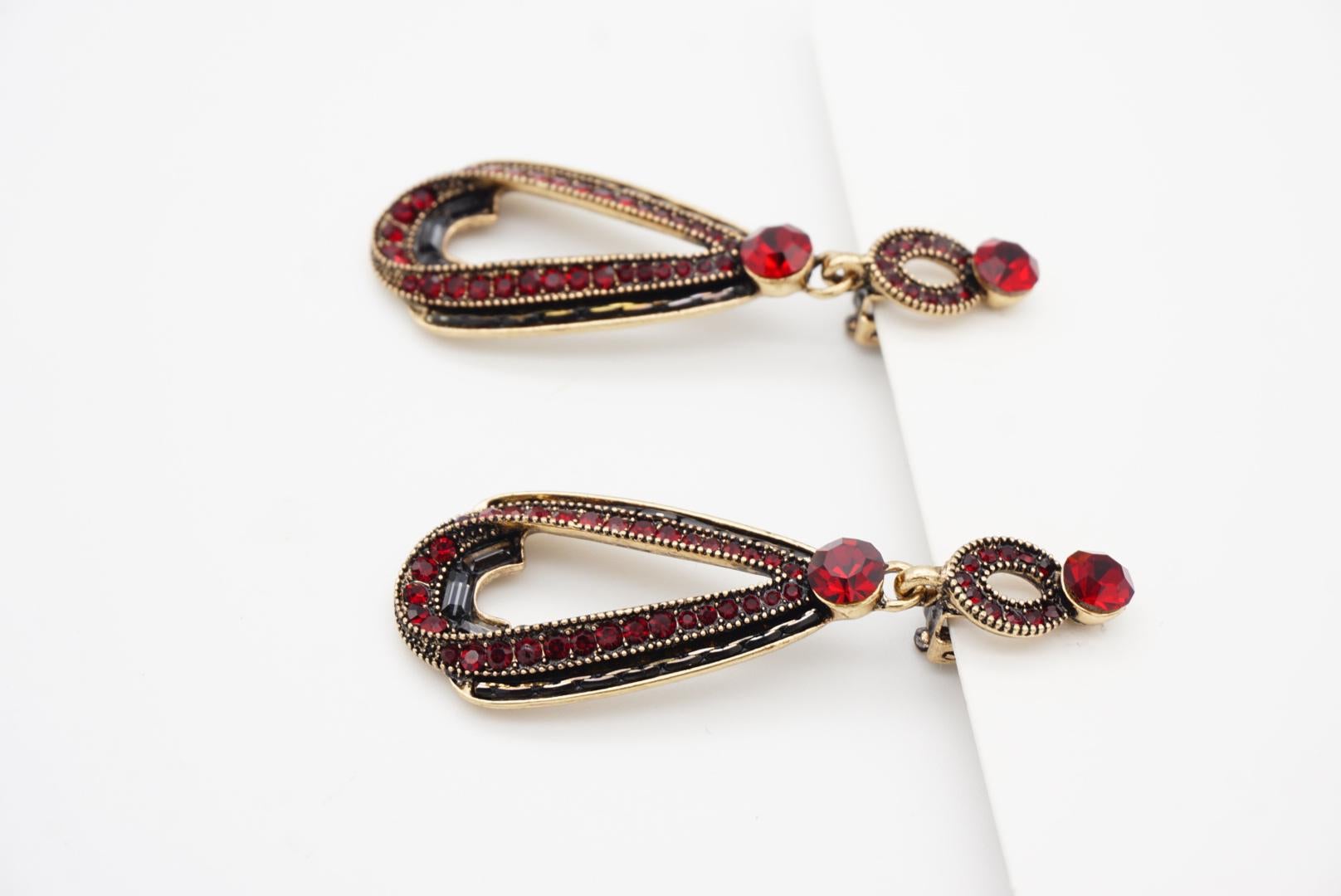 Orecchini classici di lusso con rubino rosso e cristalli Swarovski a goccia, in oro retrò e a clip in vendita 3