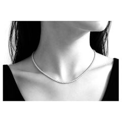 SOLDE DE LUXE, Collier « tennis » en diamants naturels de 12,10 carats, or blanc 14 carats, 16 pouces