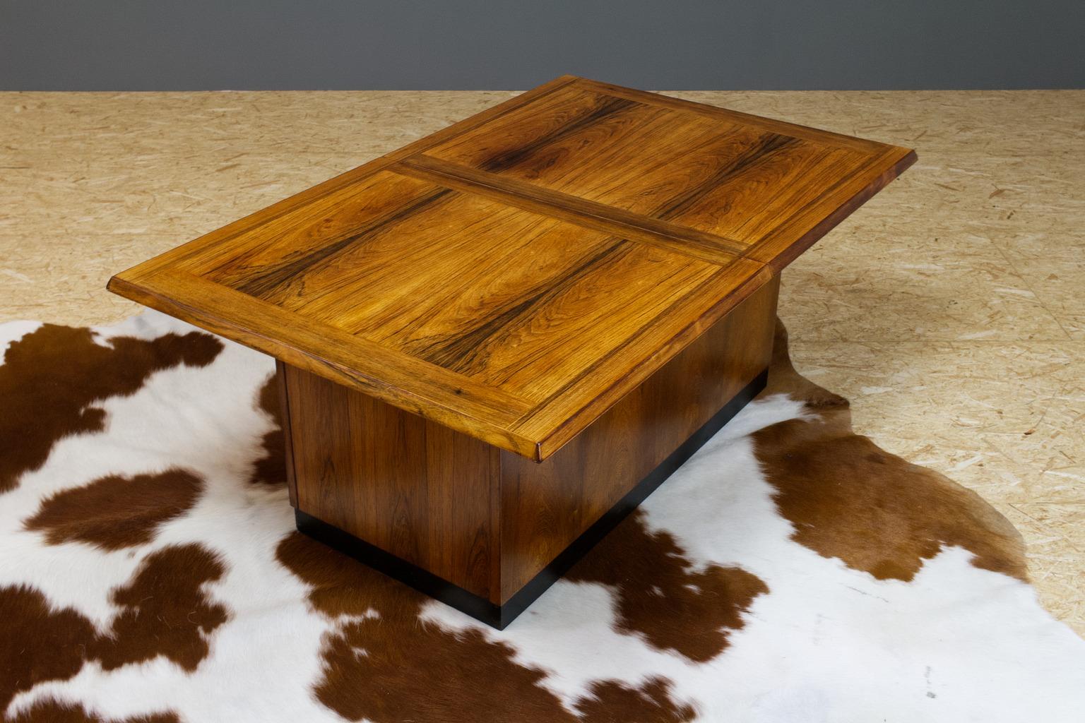 Luxury Danish Rosewood Coffee Table with Dry Bar 1960s vintage 6