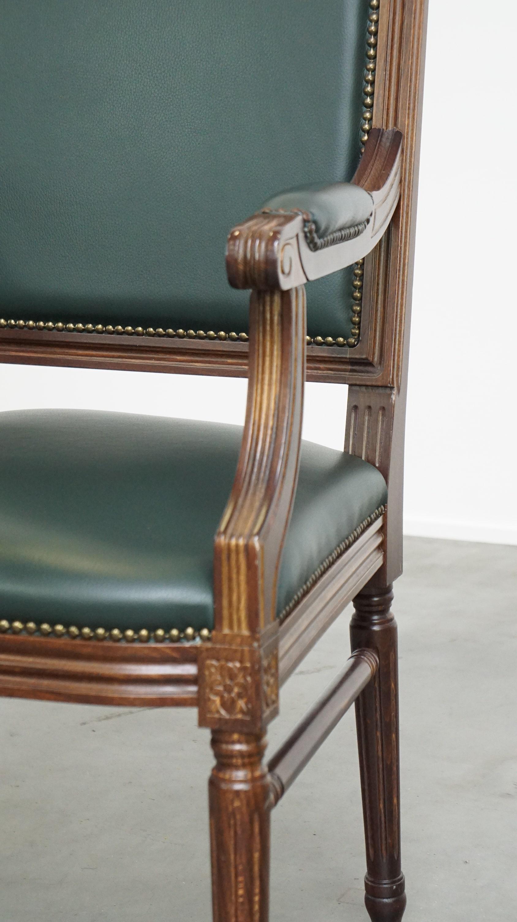 Luxury dark green cowhide leather English Gainsborough chair For Sale 5