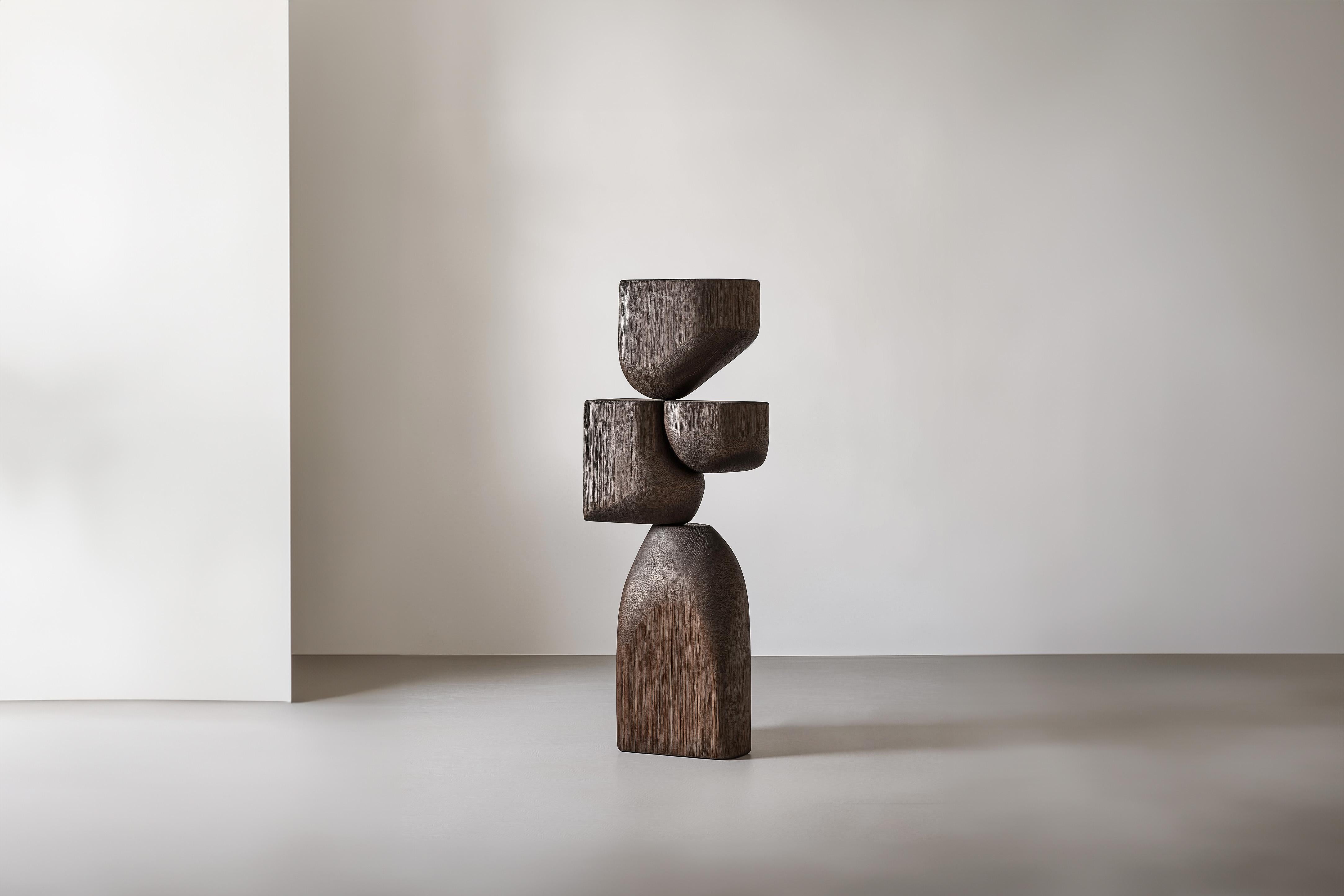 Luxury Decor Lull No17 - Pièce d'art en bois fabriquée à la main par NONO

---
L'équilibre et la tension sont au cœur de ces sculptures. Le jeu entre les formes lisses et arrondies et les bases solides et angulaires crée un équilibre délicat qui