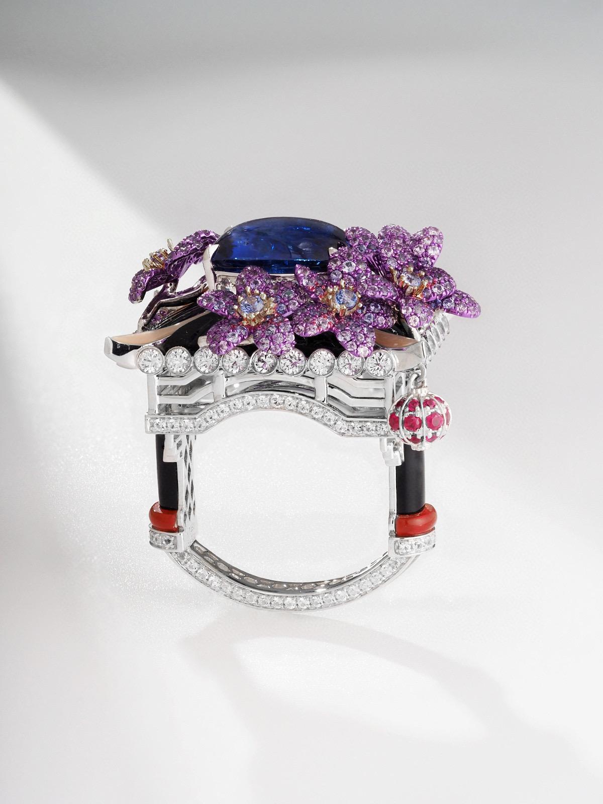 Sugarloaf Cabochon Luxury design sapphire ring royal blue 18k gold 16.96 Gram For Sale