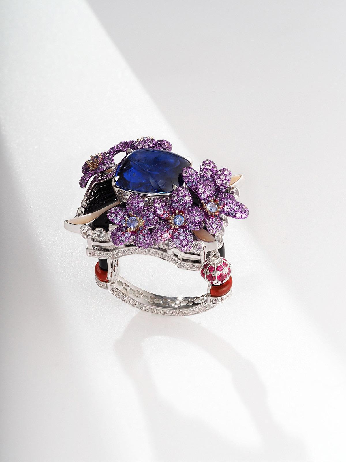 Luxury design sapphire ring royal blue 18k gold 16.96 Gram For Sale 3