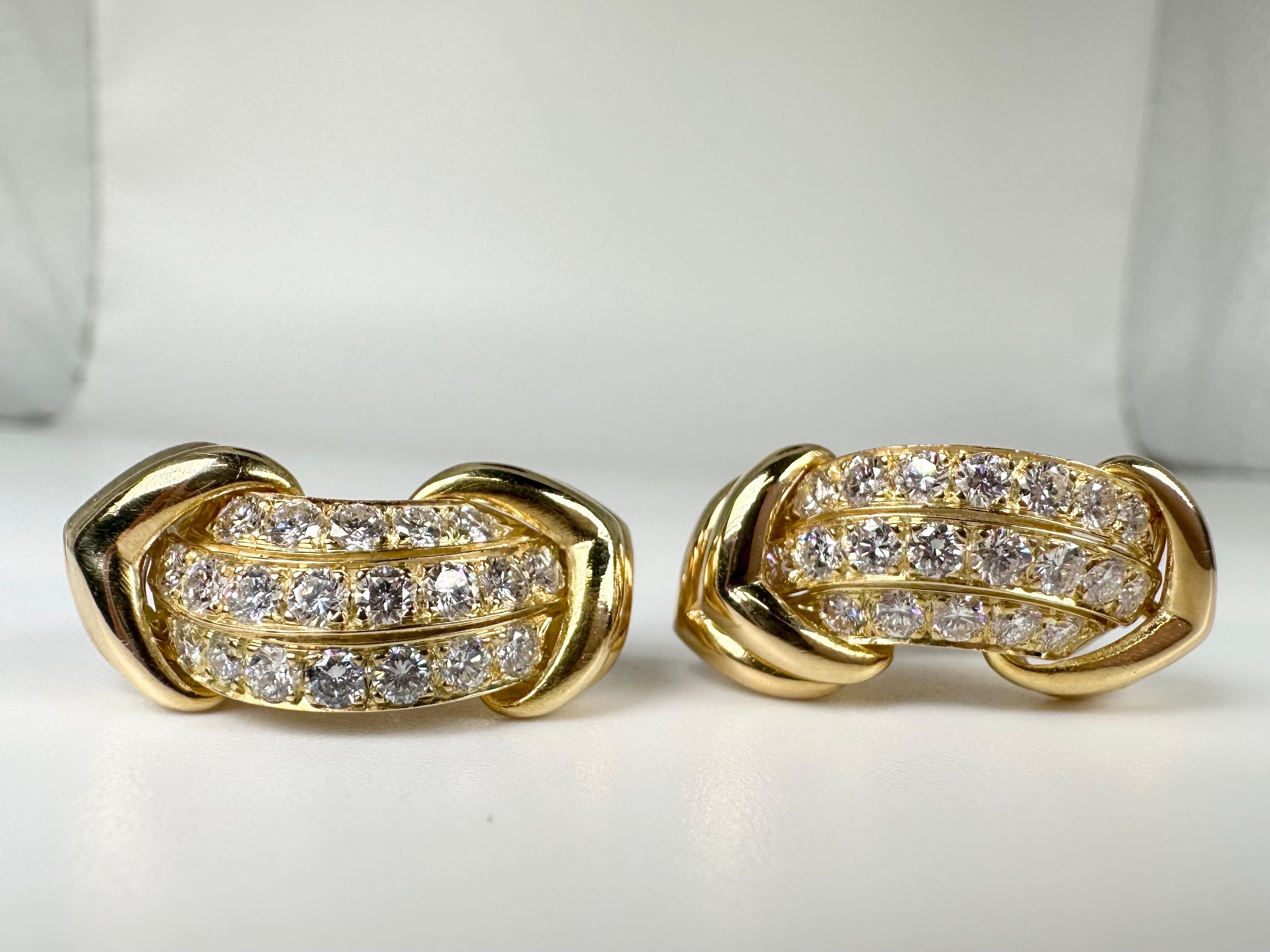 Women's or Men's Luxury diamond earrings 18KT 1.60ct VVS clarity F color top grade diamonds For Sale