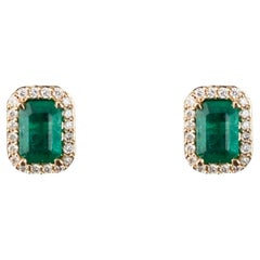 Luxury Essentials Ohrstecker mit Smaragd und Diamanten