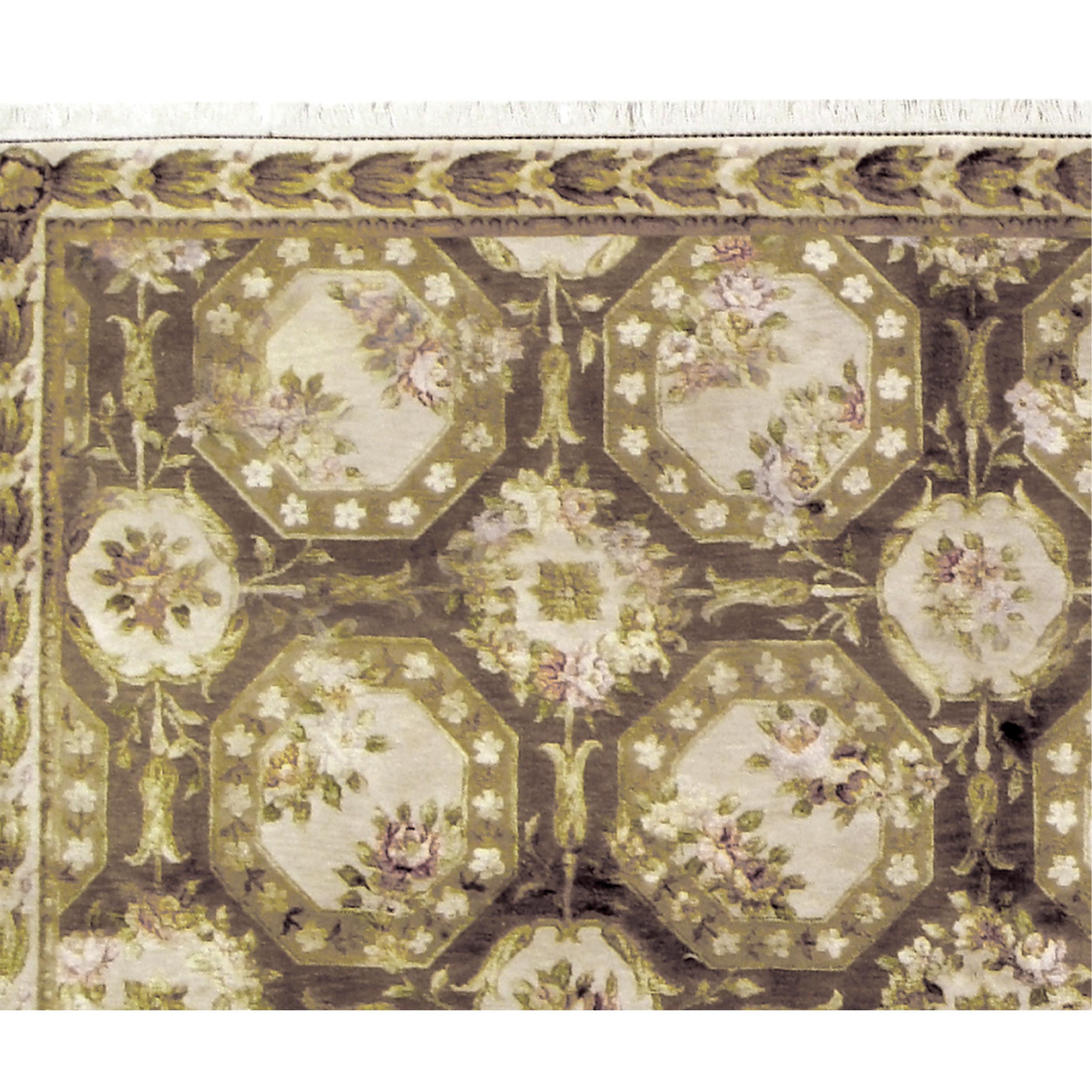 Aubusson Tapis européen noué à la main Fairfax, couleur noix de maïs et crème 12x18 en vente