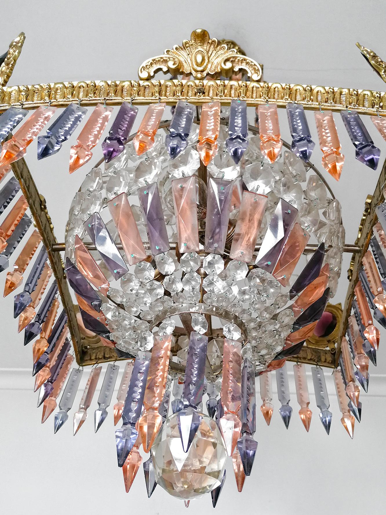 Lustre de luxe français de style Empire Regency Louis XV en bronze doré, cristal rose et prune en vente 2