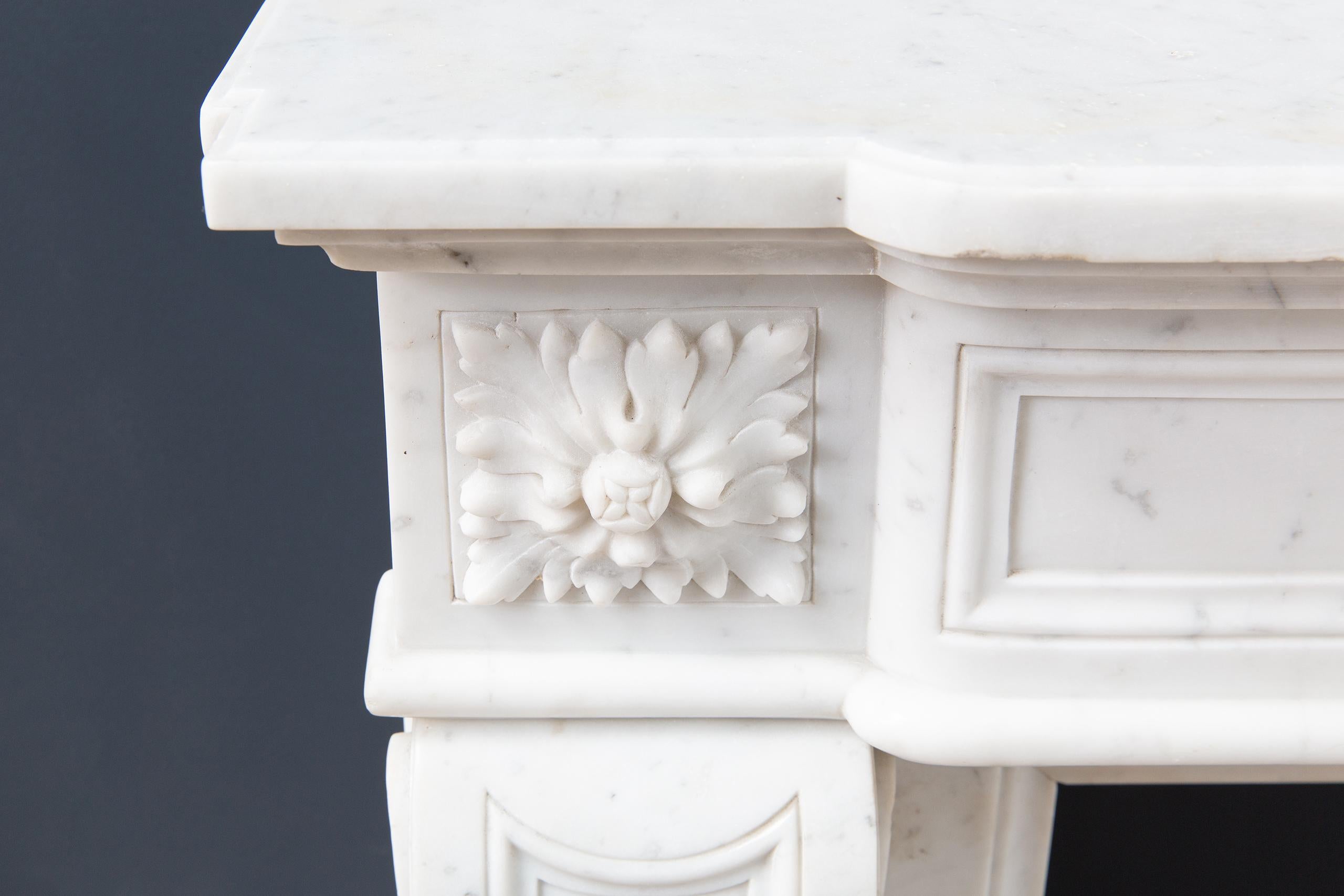 Luxury French Louis XVI Carrara Marble Antique Fireplace Surround For Sale 3