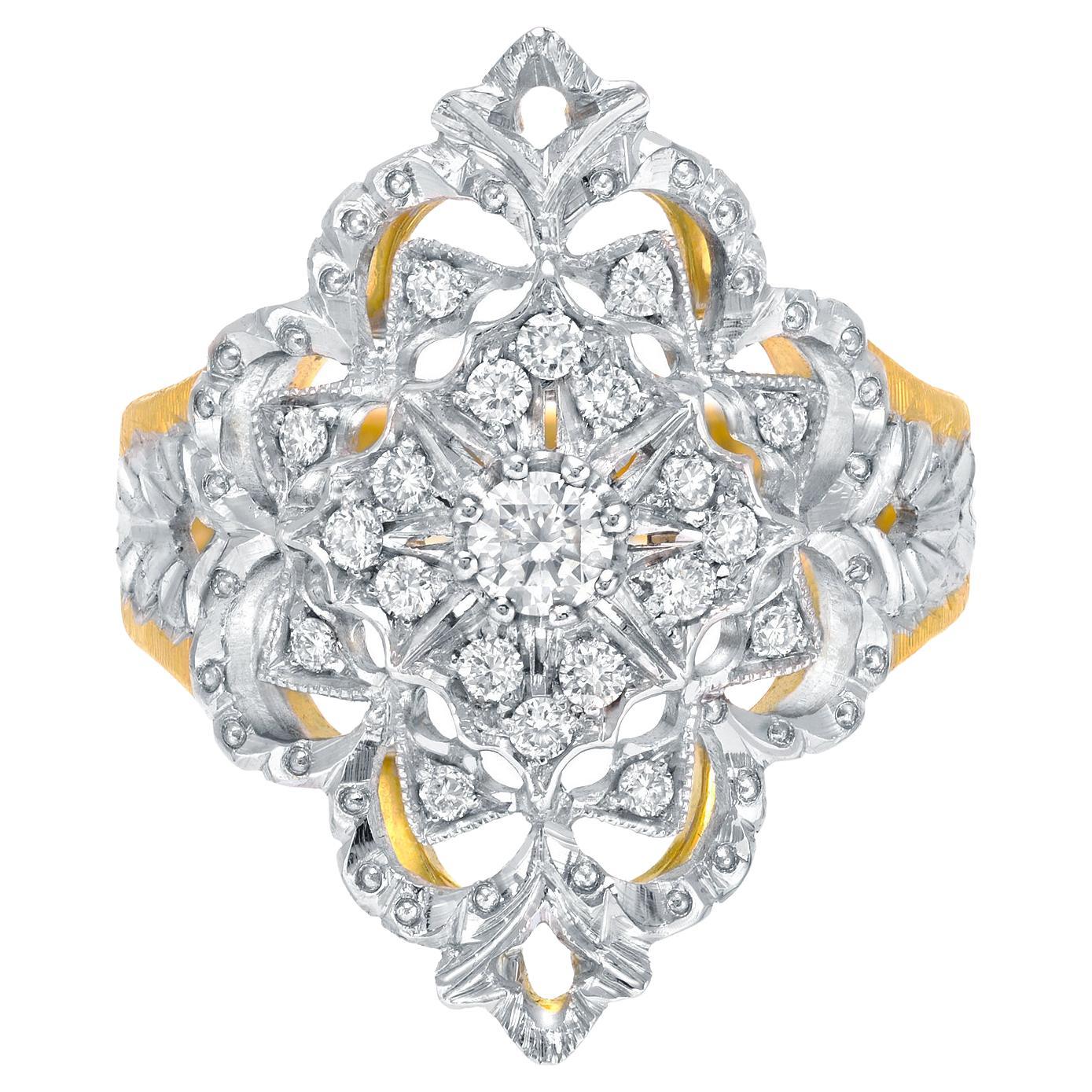 Taglio rotondo Anello di lusso con diamante Florentine inciso a mano in oro giallo e bianco 18 carati di Tamir in vendita