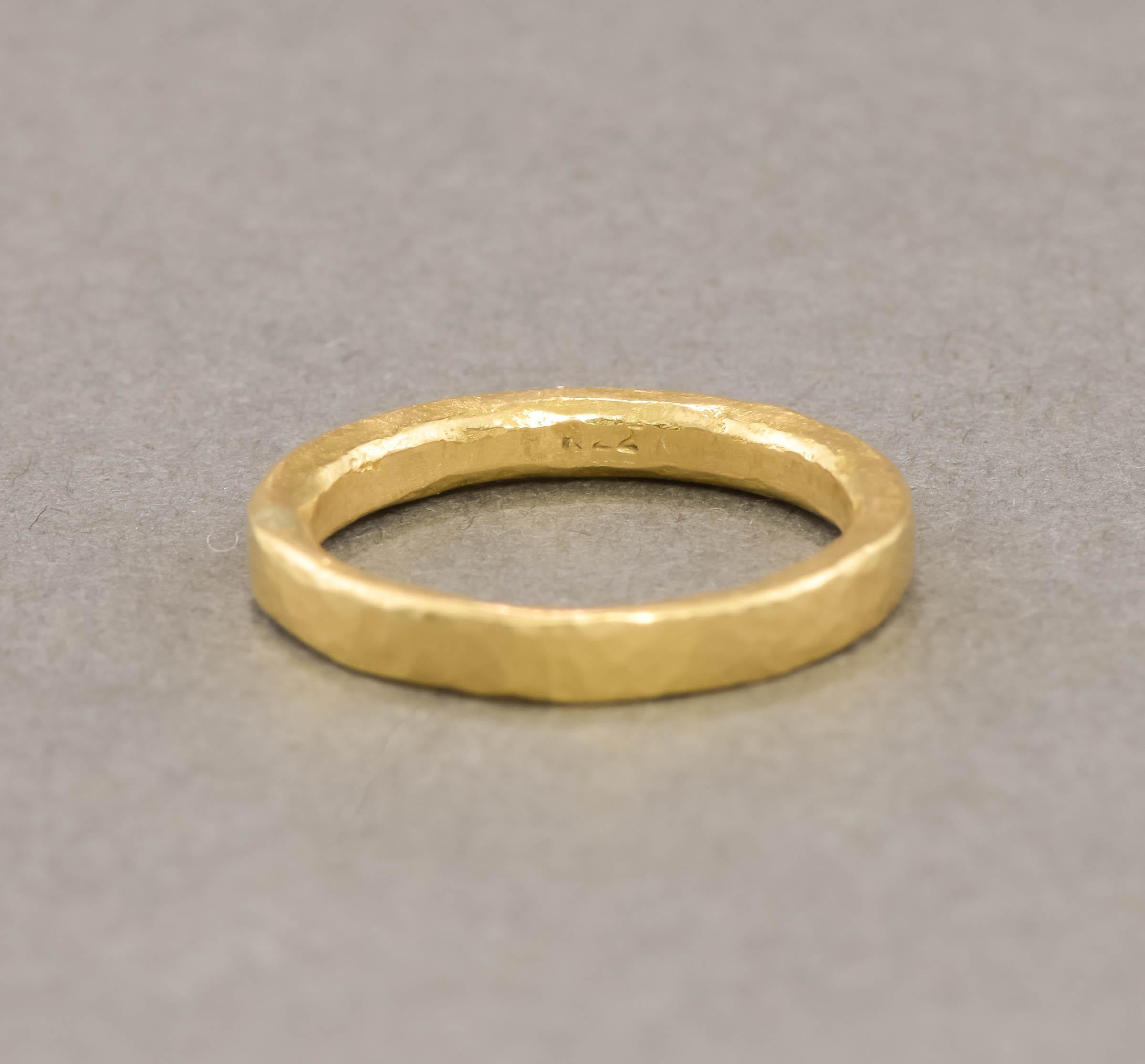 Luxus Hand Hammered 22K Gold Hochzeit Band oder Stacking Ring im Angebot 4