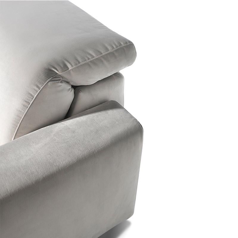 Luxury Home Cinema Electric Reclining Armchair For Maximum Comfort For Sale 2