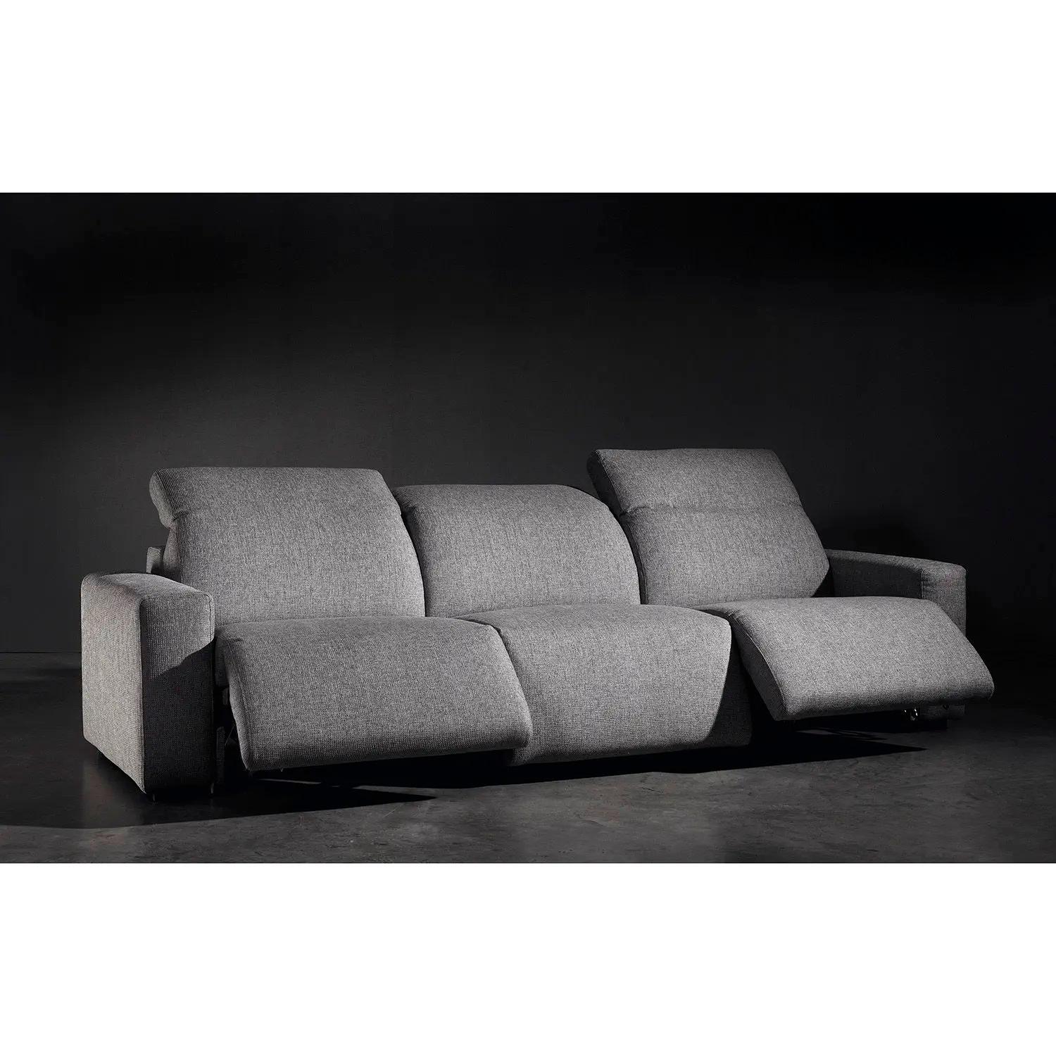 Luxury Home Cinema Electric Reclining Armchair For Maximum Comfort For Sale 5