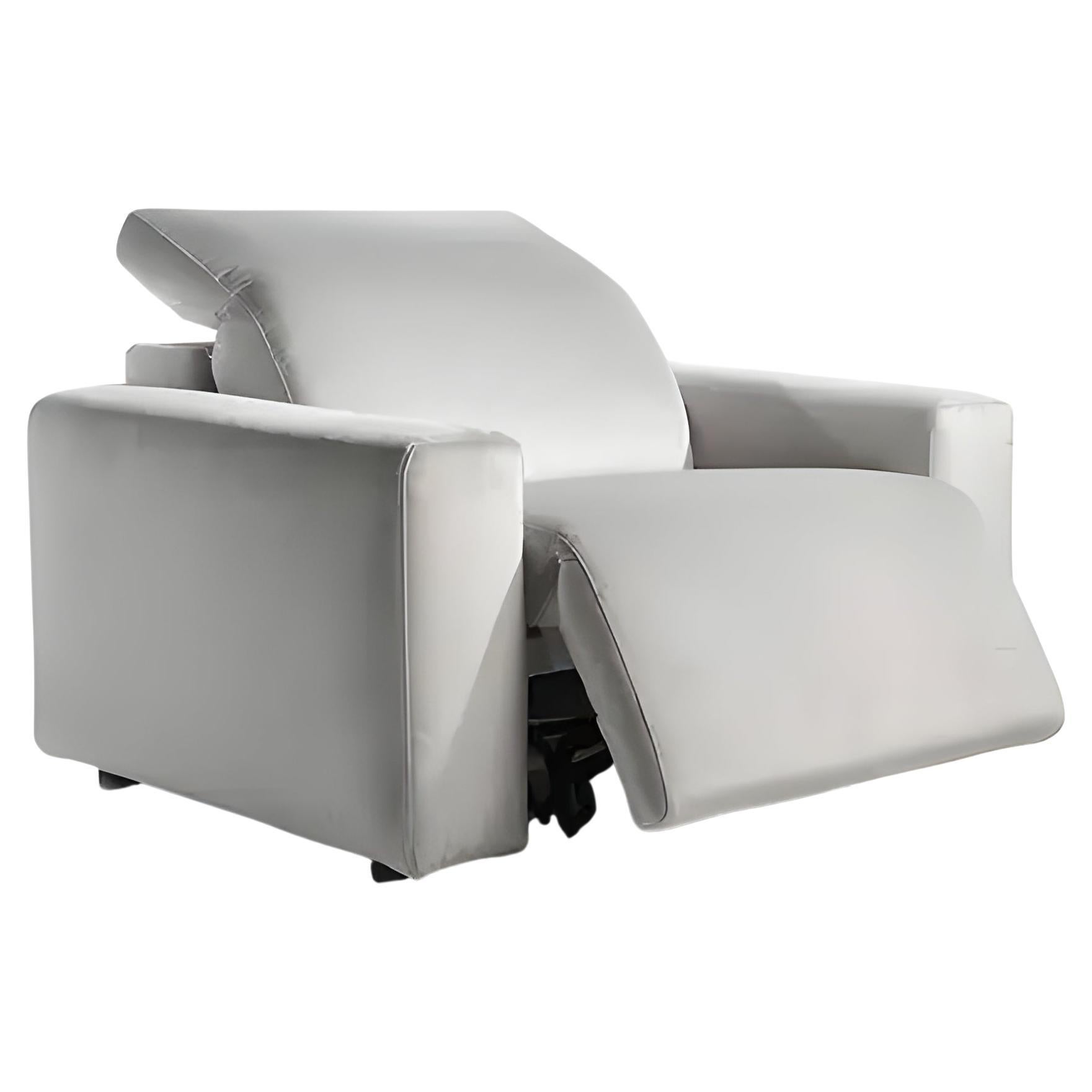 Luxury Home Cinema Electric Reclining Armchair For Maximum Comfort For Sale