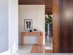 Luxuriöser italienischer Konsolentisch aus lackiertem MDF „Mogg Berlino“ von Dainelli Studio, RAL 3012