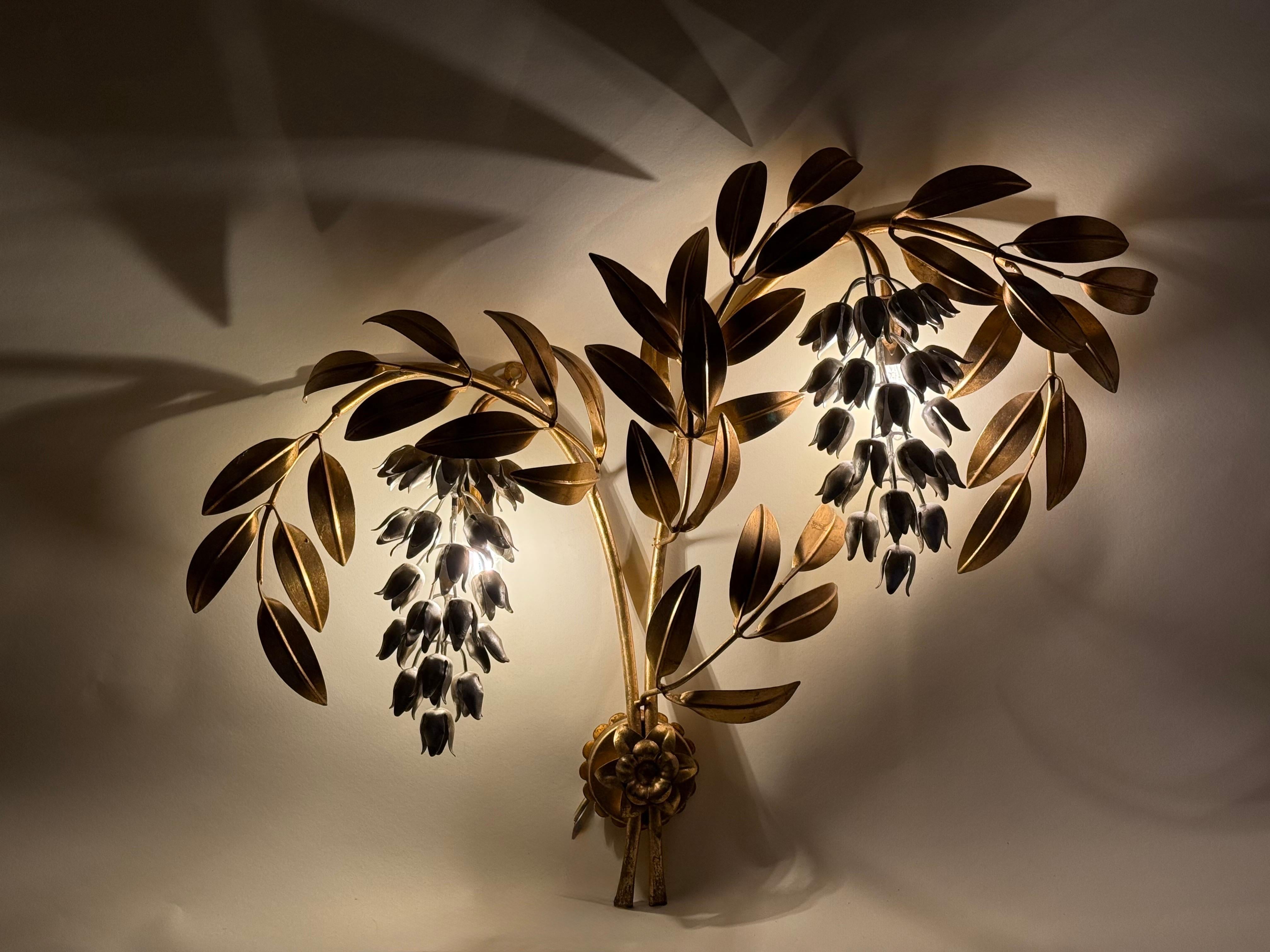 Luxury Large Golden Bell Flower Pioggia Doro Wall Lamp by Hans Kögl For Sale 2