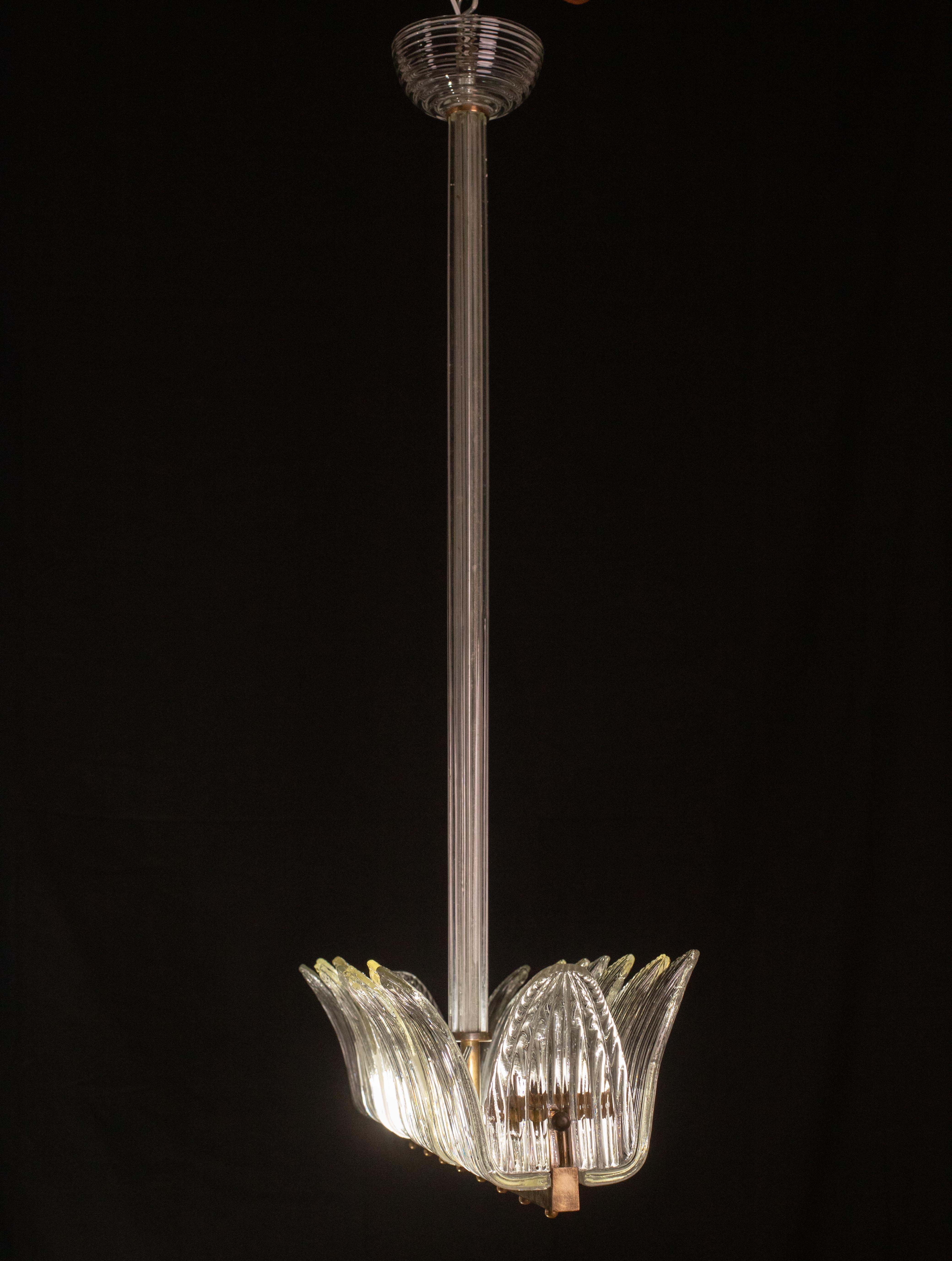Luxury Large Size Art Decò Chandelier By Barovier e Toso, Murano Glass, 1940 In Good Condition For Sale In Roma, IT
