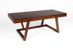 Escritorio de lujo de estilo moderno de mediados de siglo fabricado con madera sostenible rescatada del río