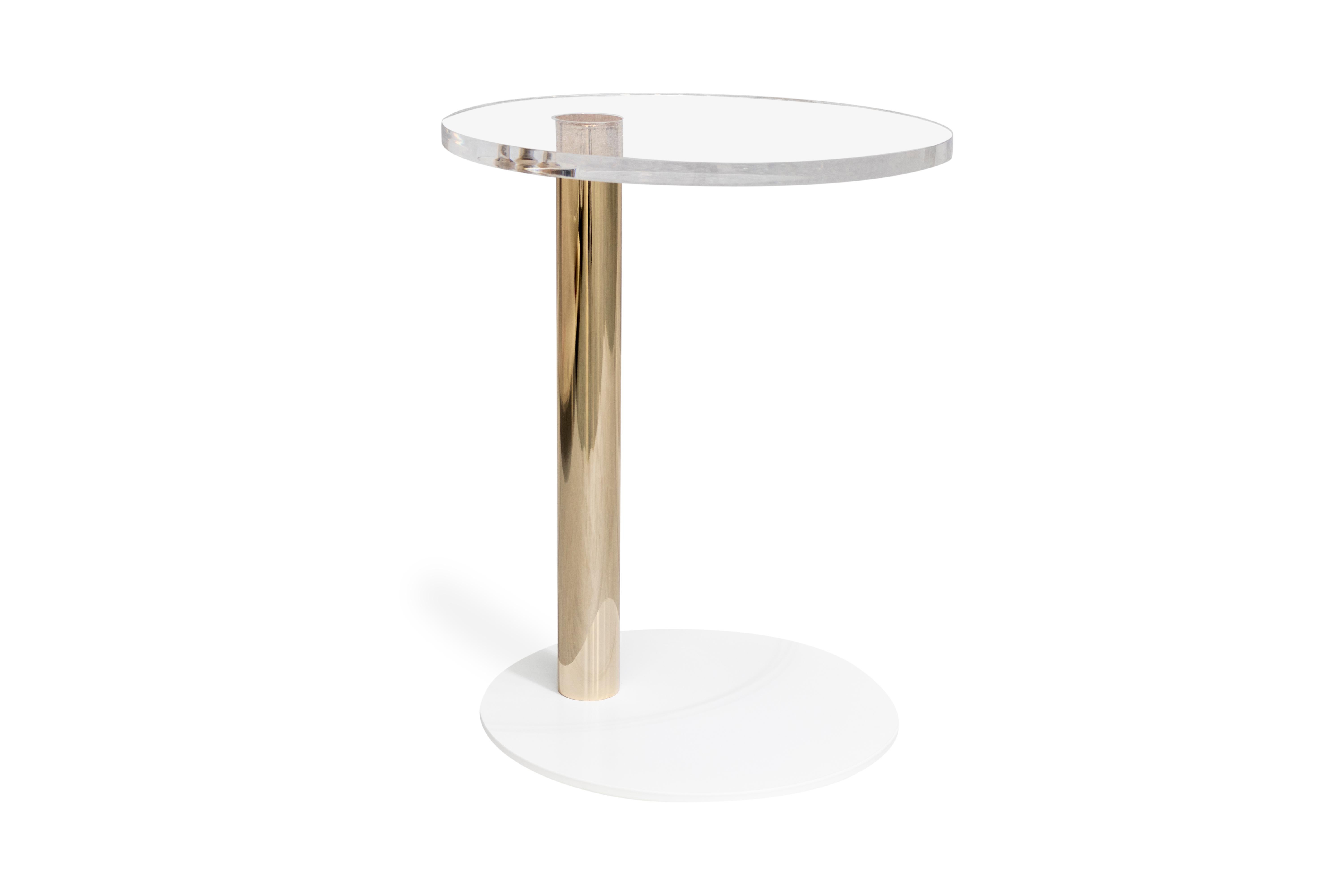 Dawn Outdoor Side Table

The Dawn side table is the epitome of contemporary elegance, becoming a stunning addition for any outdoor space. Compact yet elegant, the Dawn side table fits seamlessly into various settings, offering a practical solution